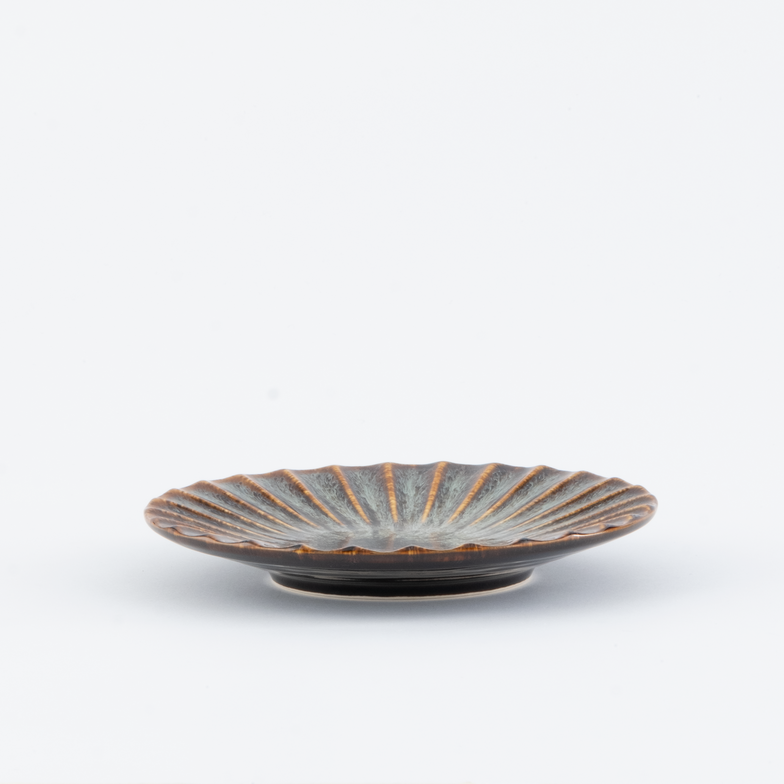 Fluted Harmony Plate