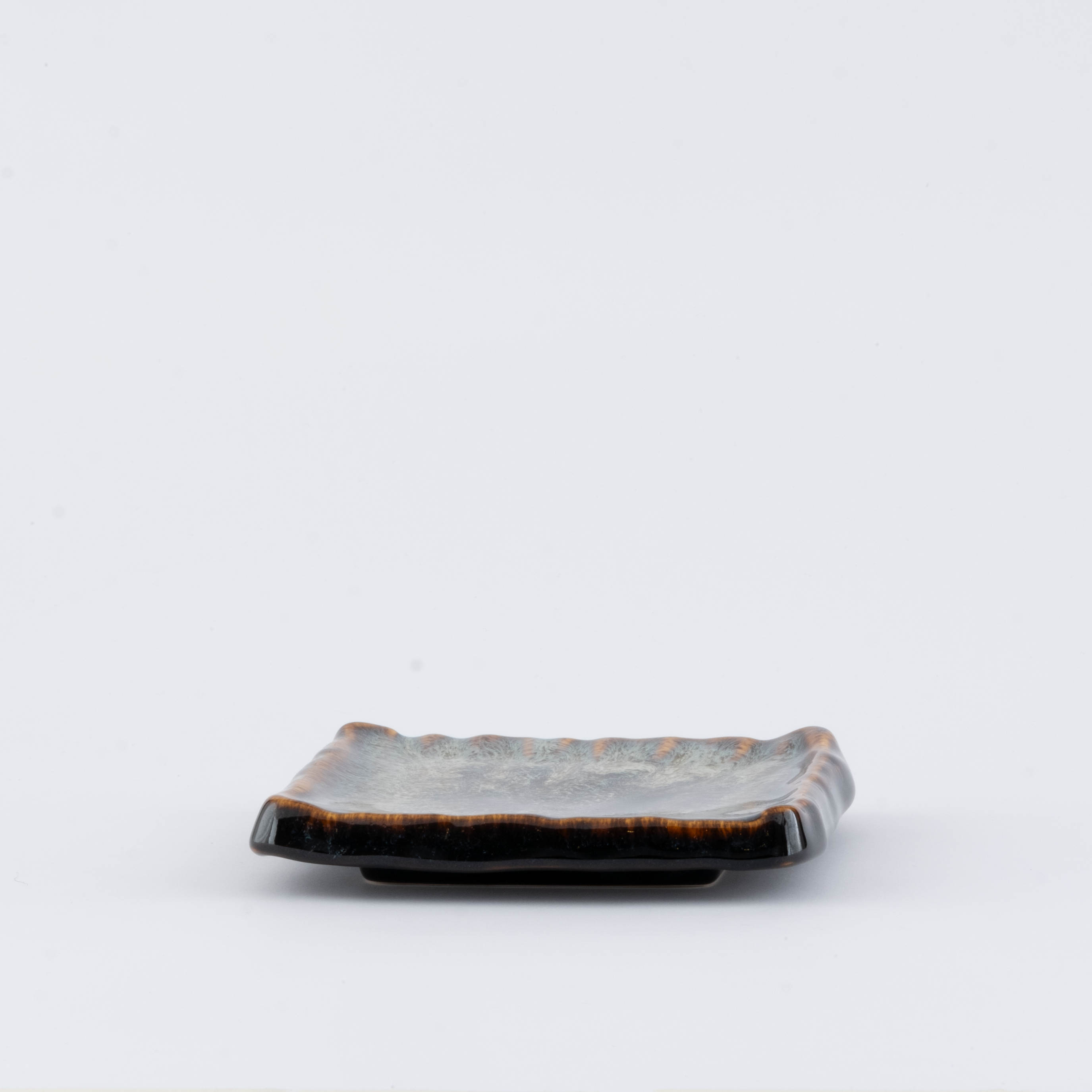Geometric Edge Plate