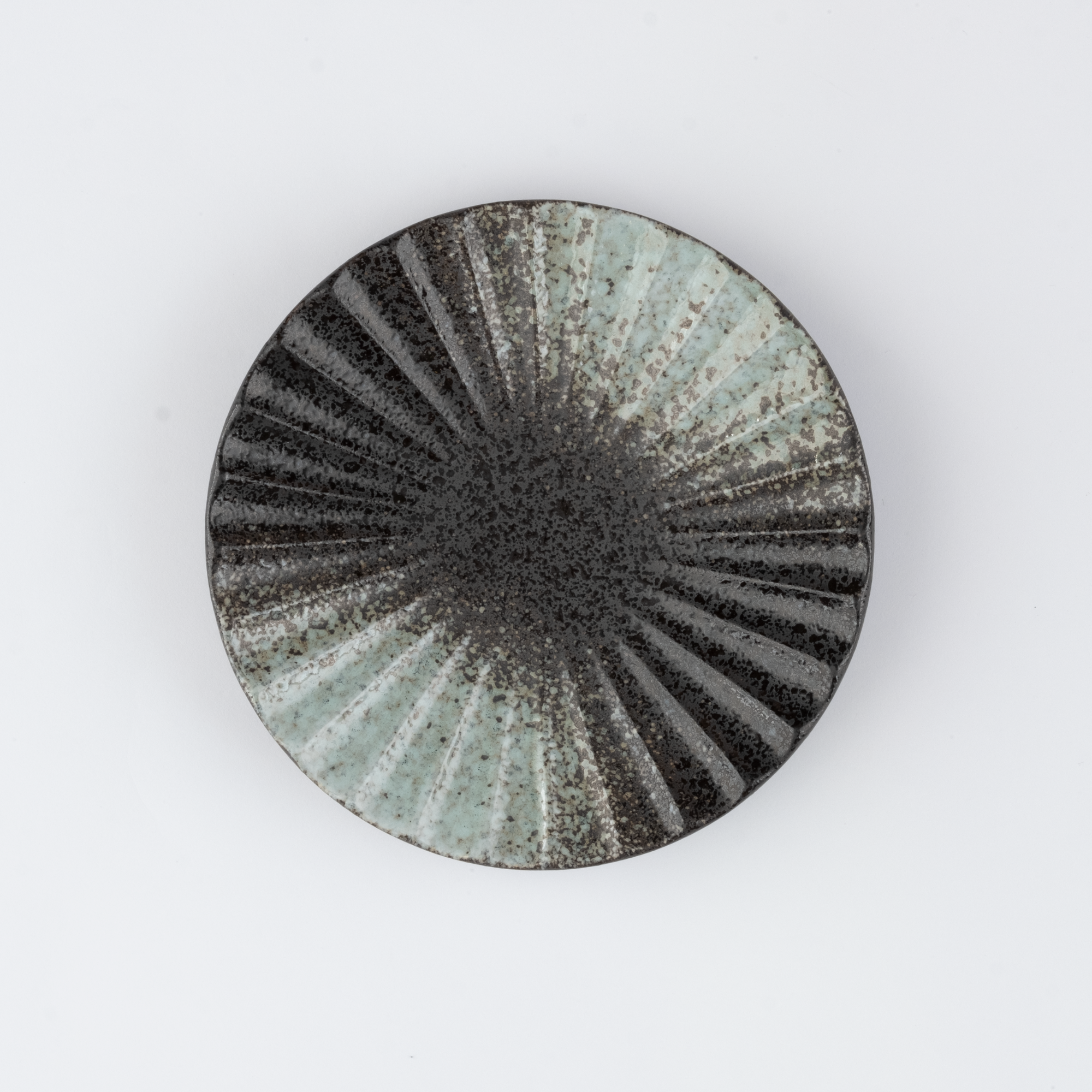Fluted Harmony Plate