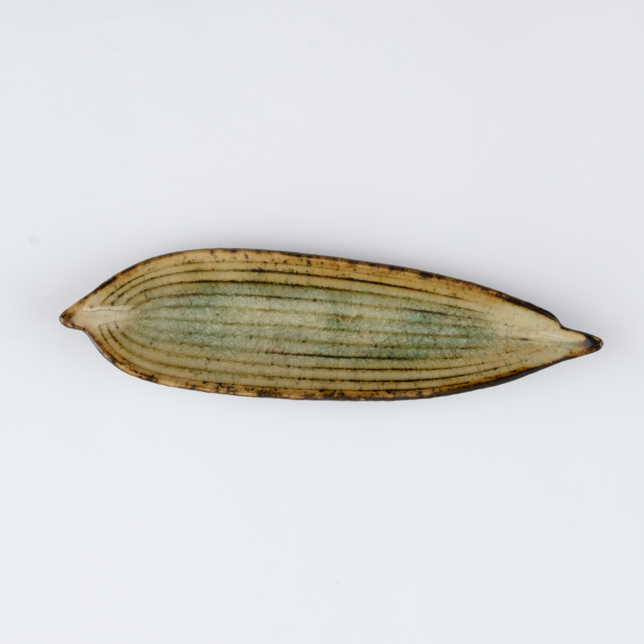 Elongated Leaf Dish