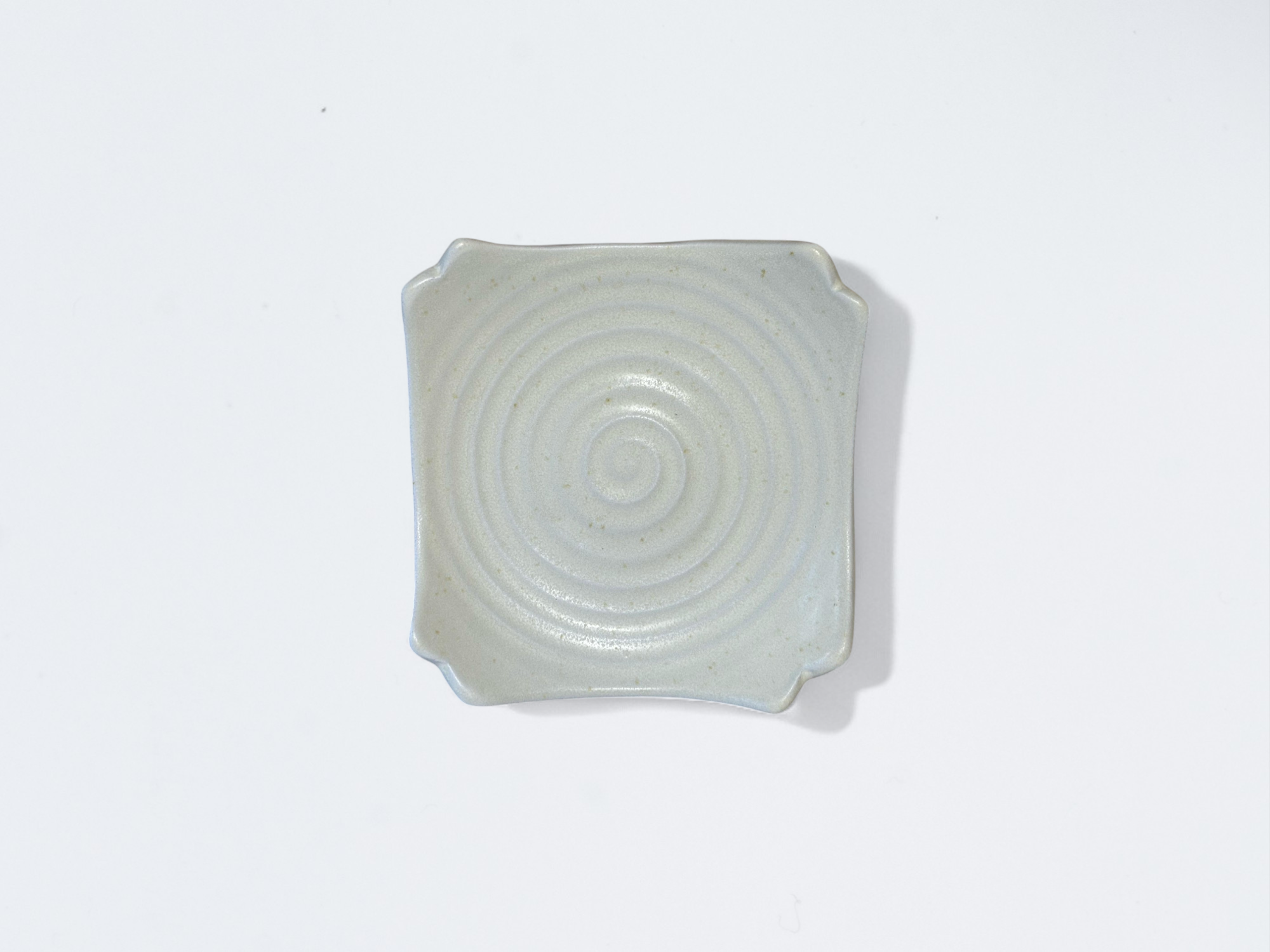 Elevated Edge Tray