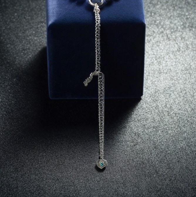 Heart-Shaped Pendant Necklace NL-1