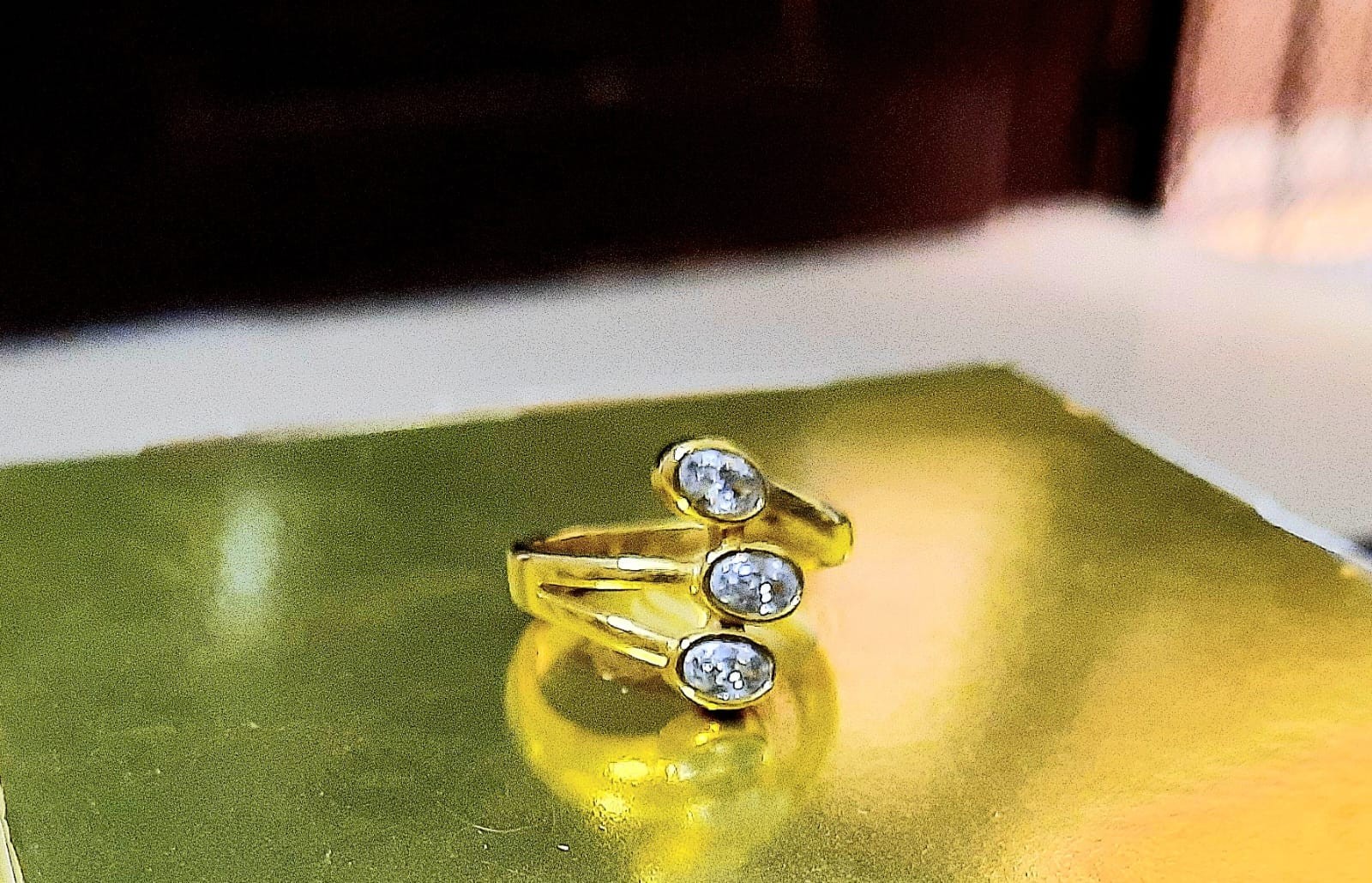 Elegant Gold Ring RNG-14