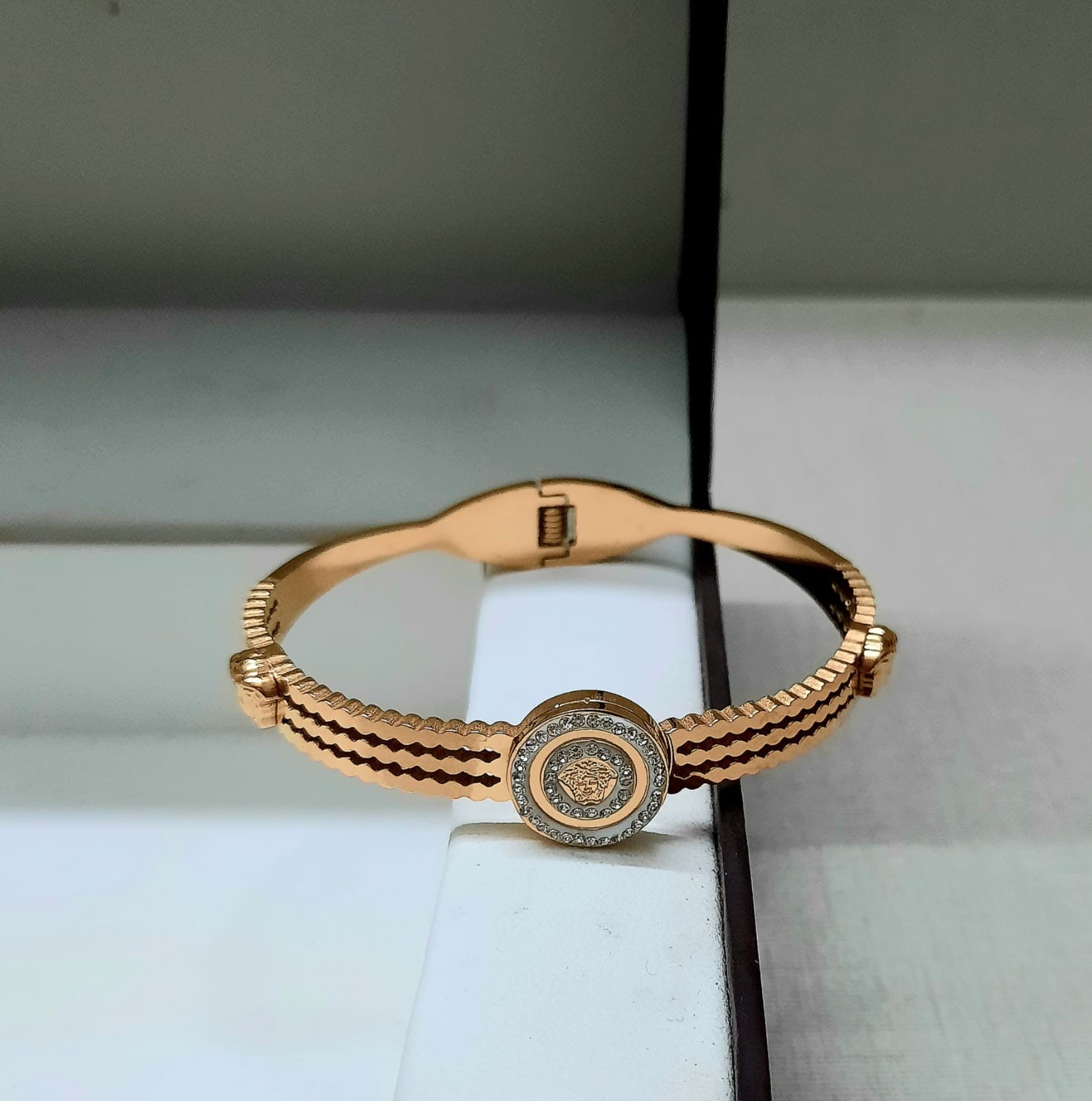 Elegant Gold-Plated Bracelet BR-50