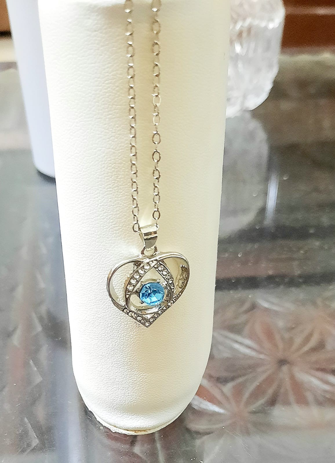 Heart-Shaped Pendant Necklace NL-1