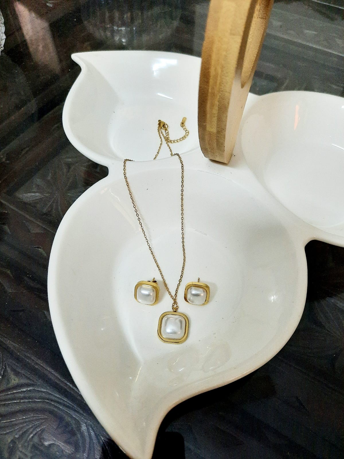 Elegant Gold Plated Jewelry Set NL-44