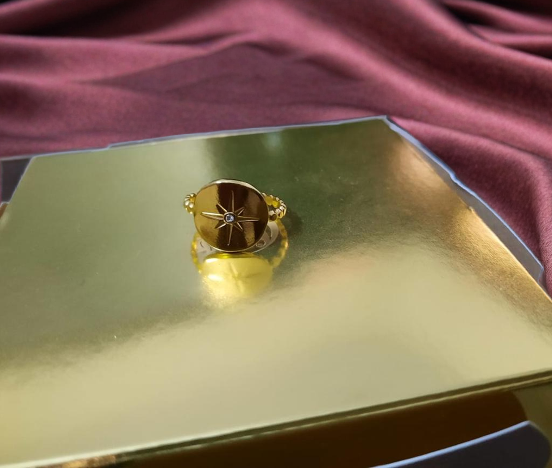 Elegant Gold Ring RNG-22