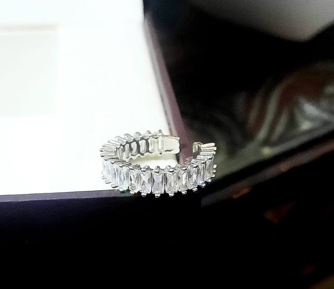Elegant Diamond Ring RNG-8