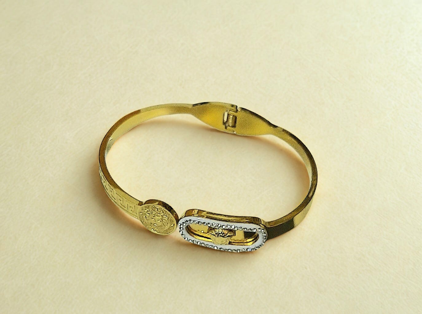 Elegant Gold Bangle Bracelet BR-35