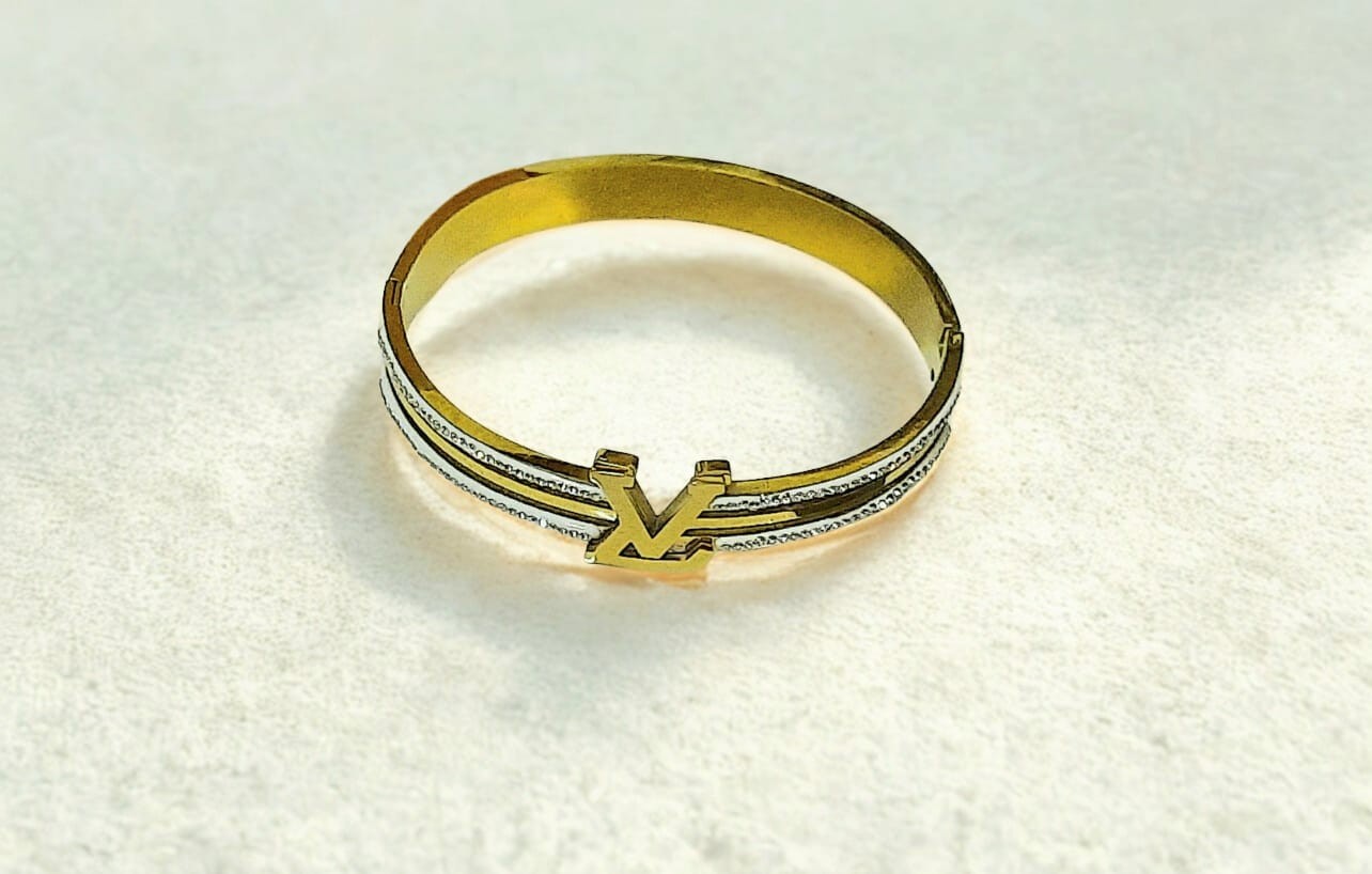 Elegant Gold-Tone Designer Bracelet BR-38