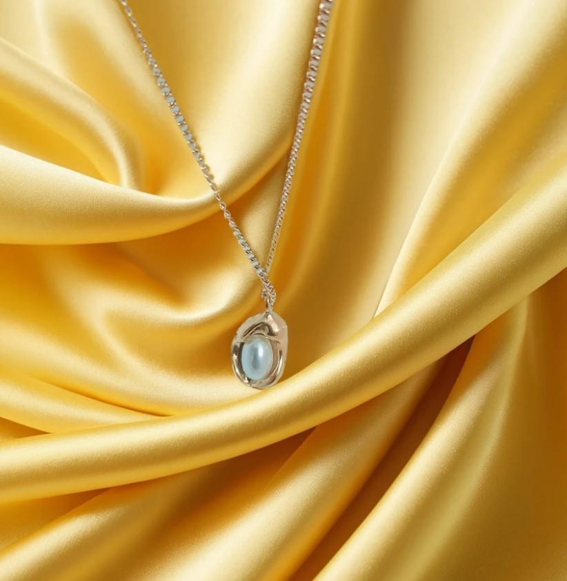 Golden Pendant Necklace NL-94