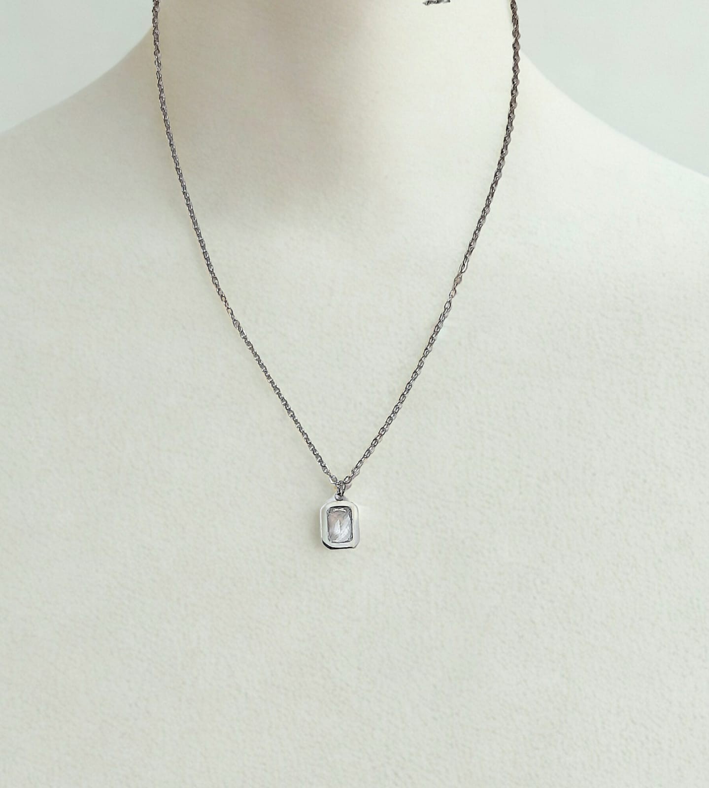 Elegant Silver Pendant Necklace NL-55