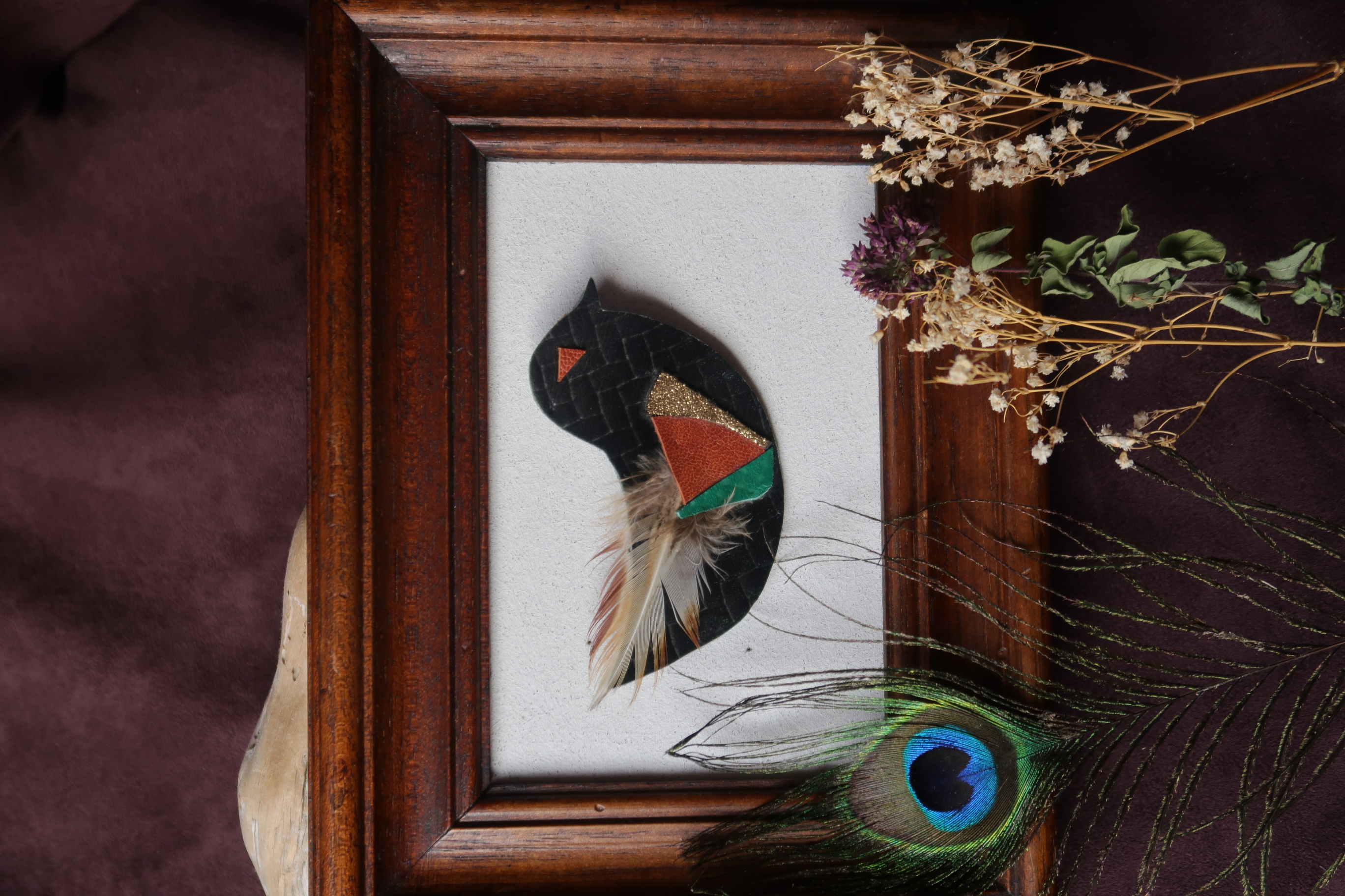 Broche PiouPiou cuir et plume