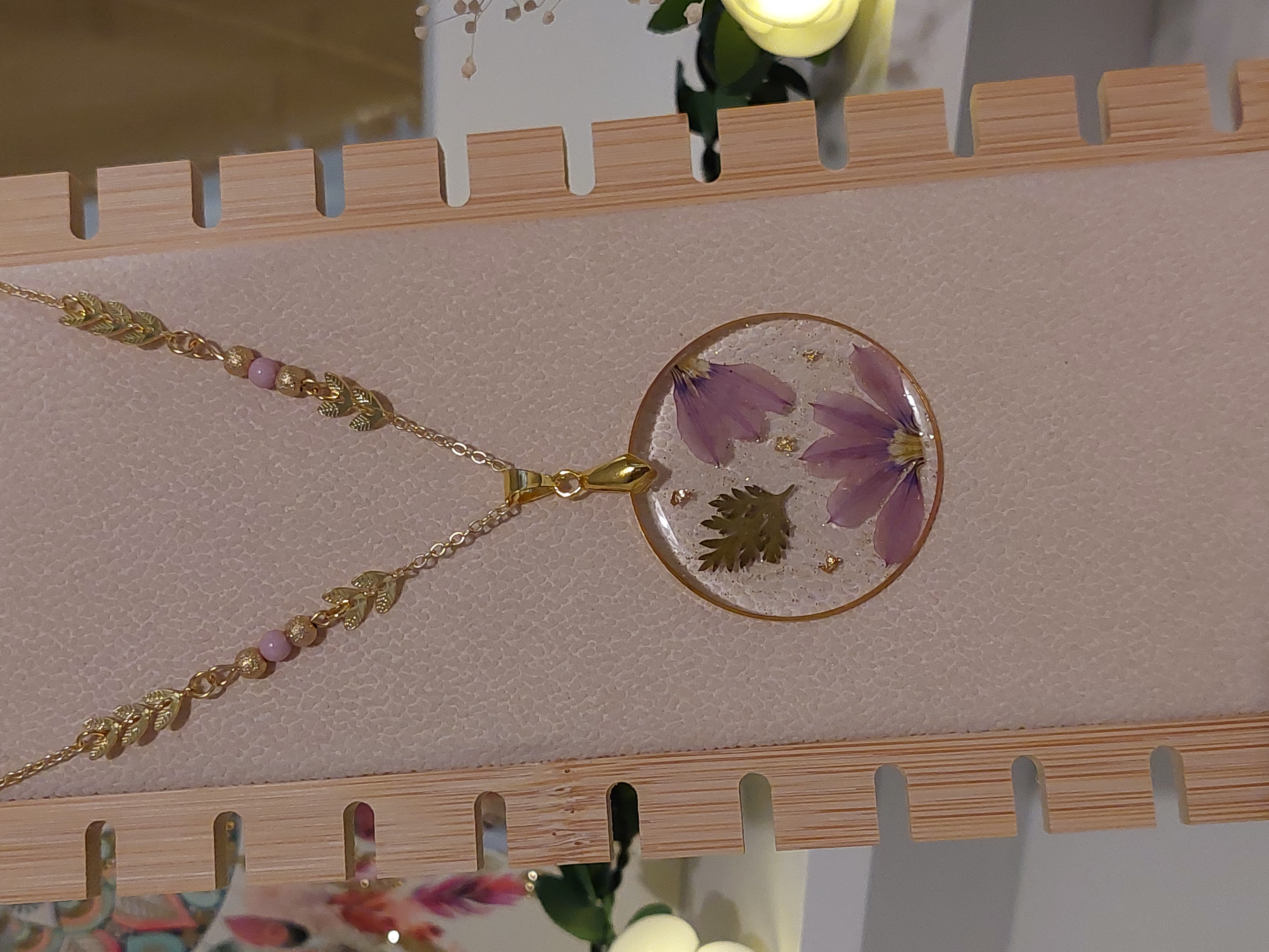 Collier collection Scaevola rose - modèle médaillon