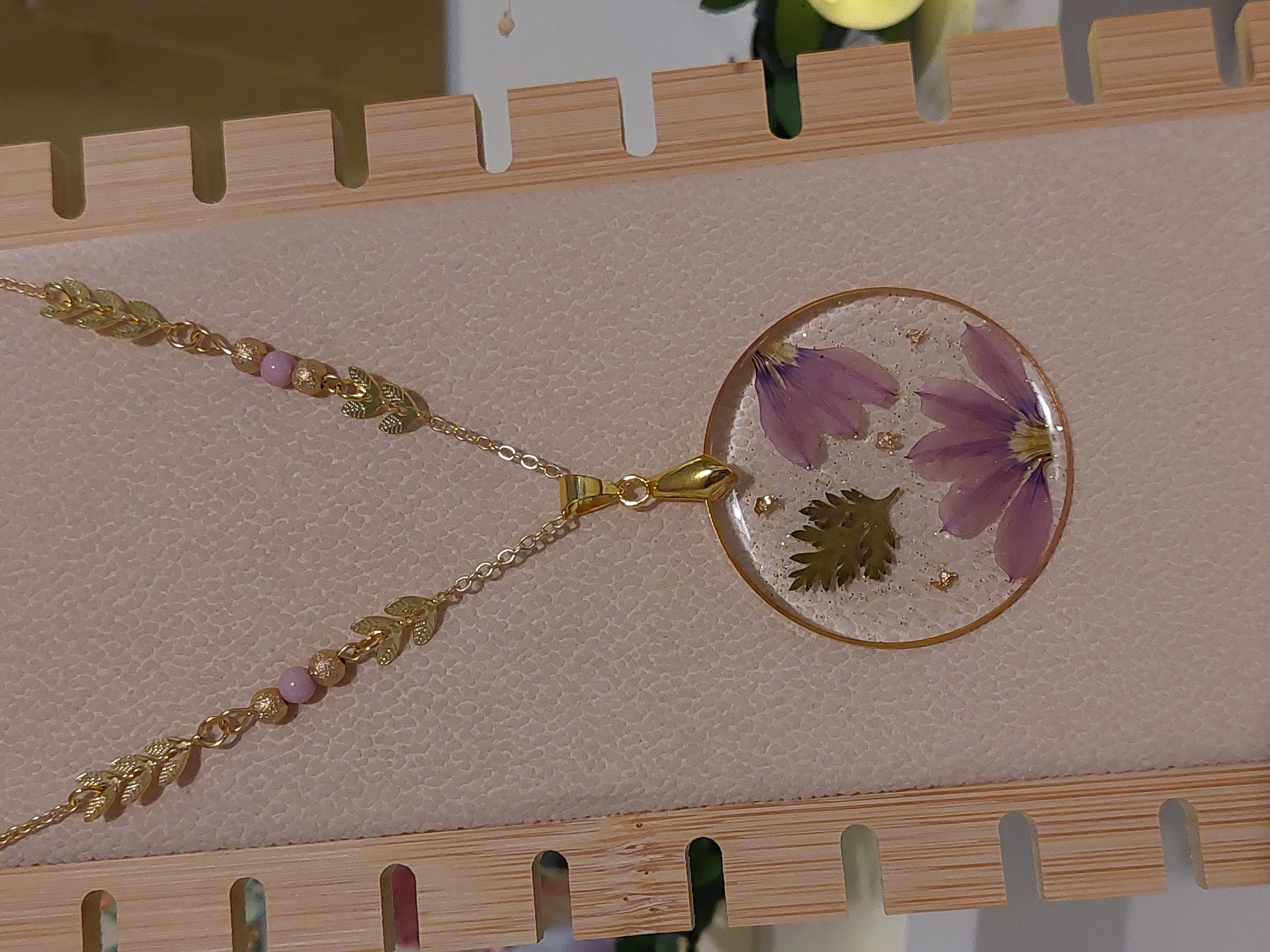 Collier collection Scaevola rose - modèle médaillon