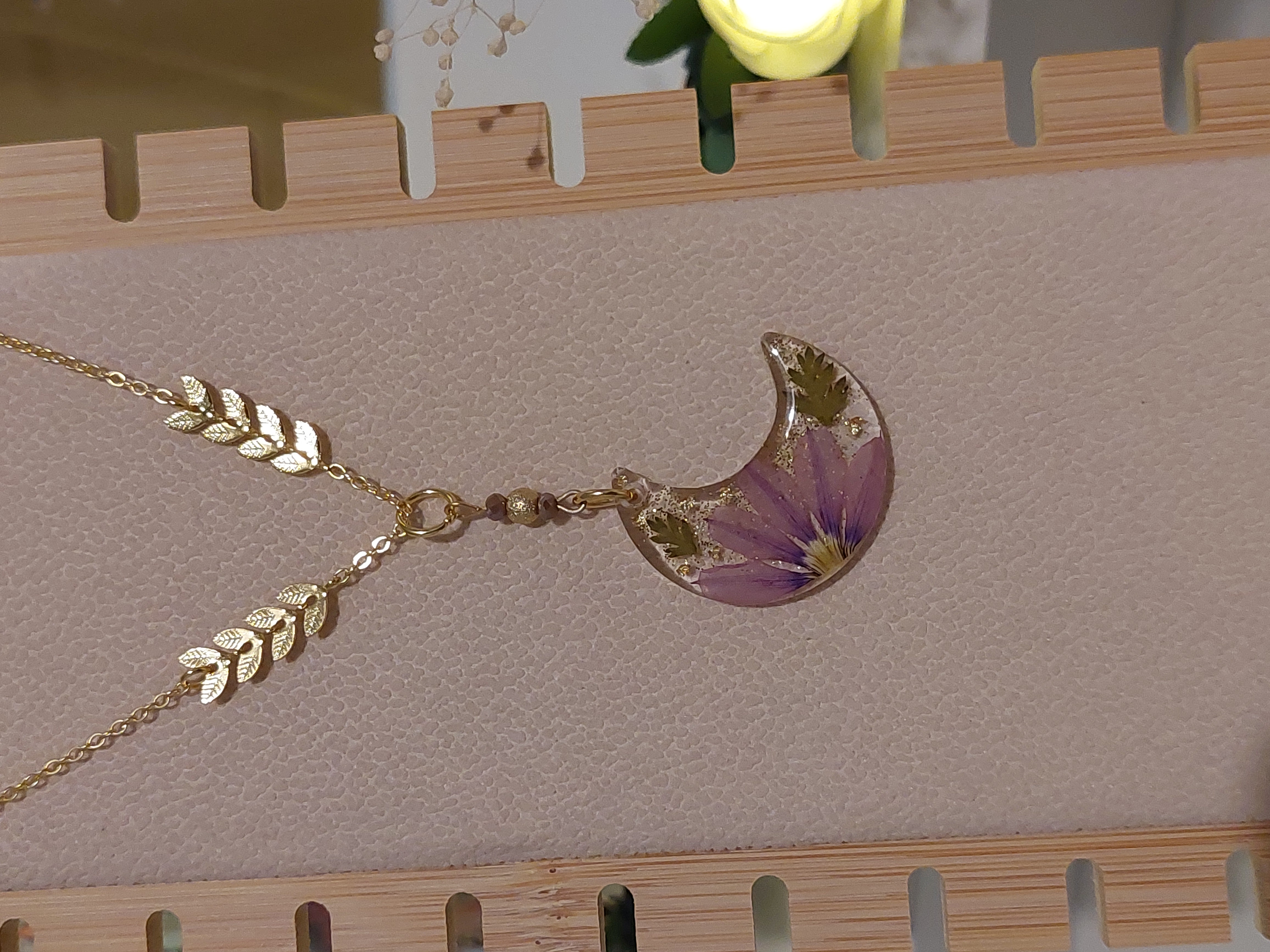 Collier collection Scaevola rose - modèle Lune