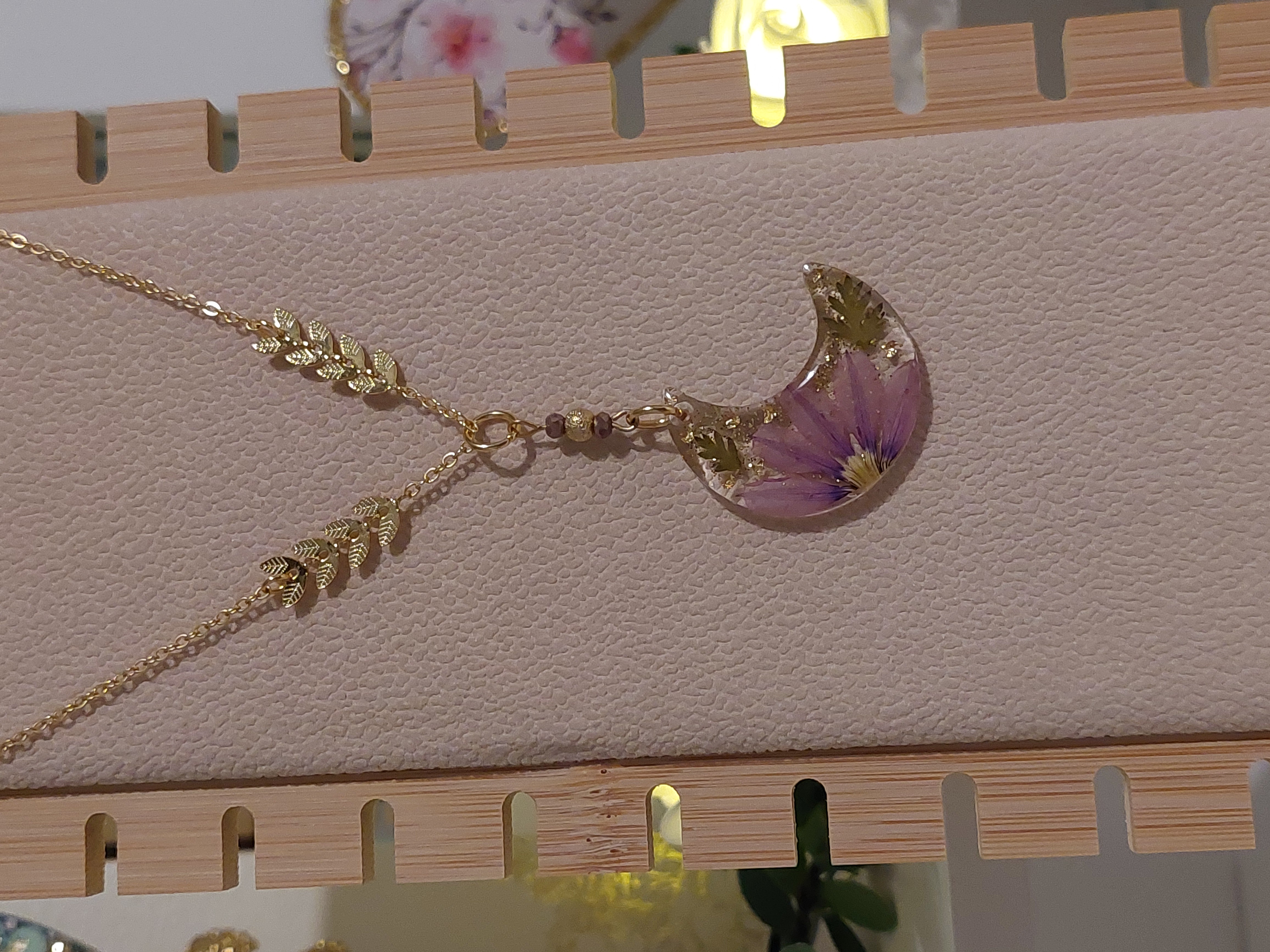 Collier collection Scaevola rose - modèle Lune