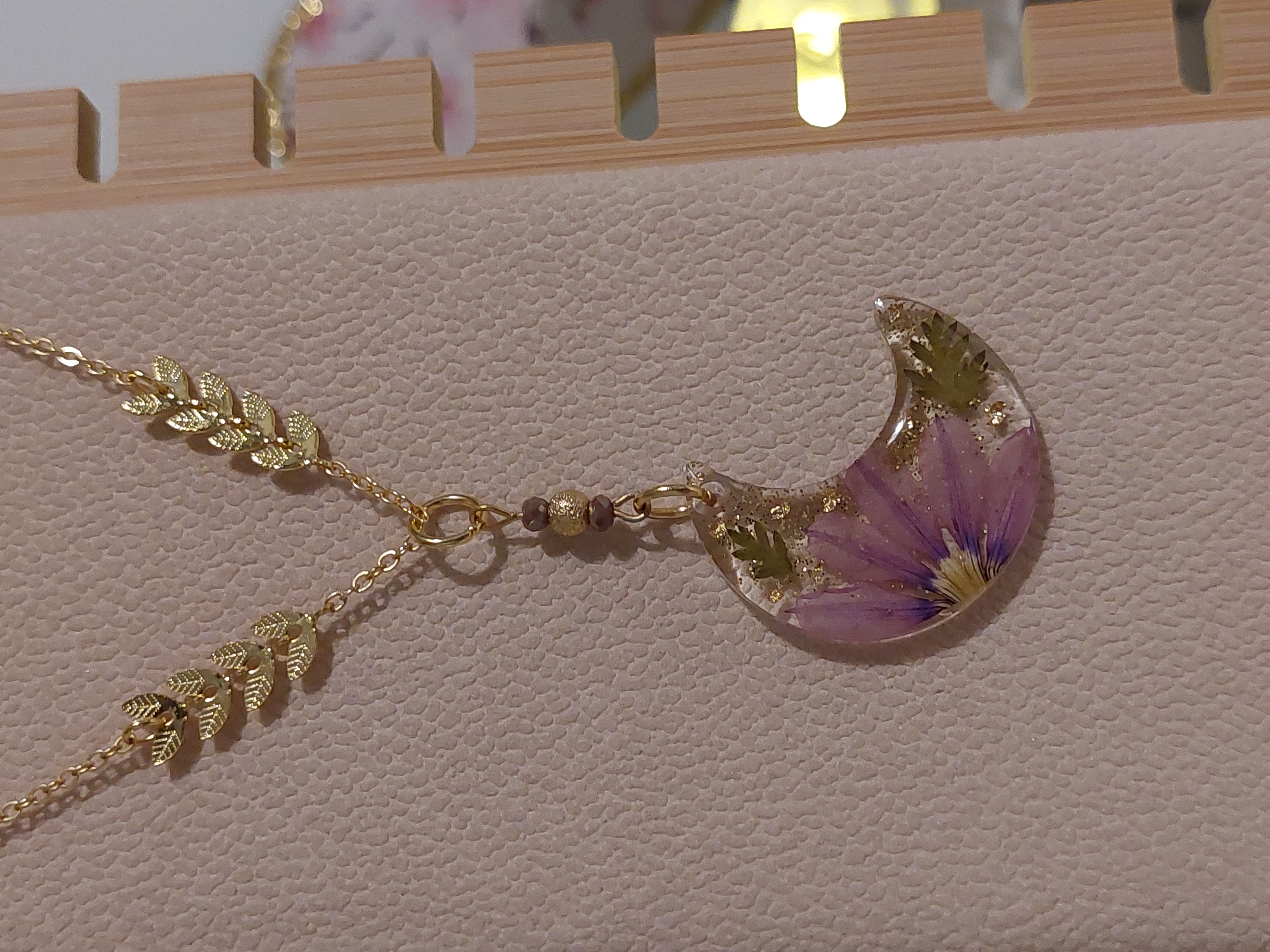 Collier collection Scaevola rose - modèle Lune