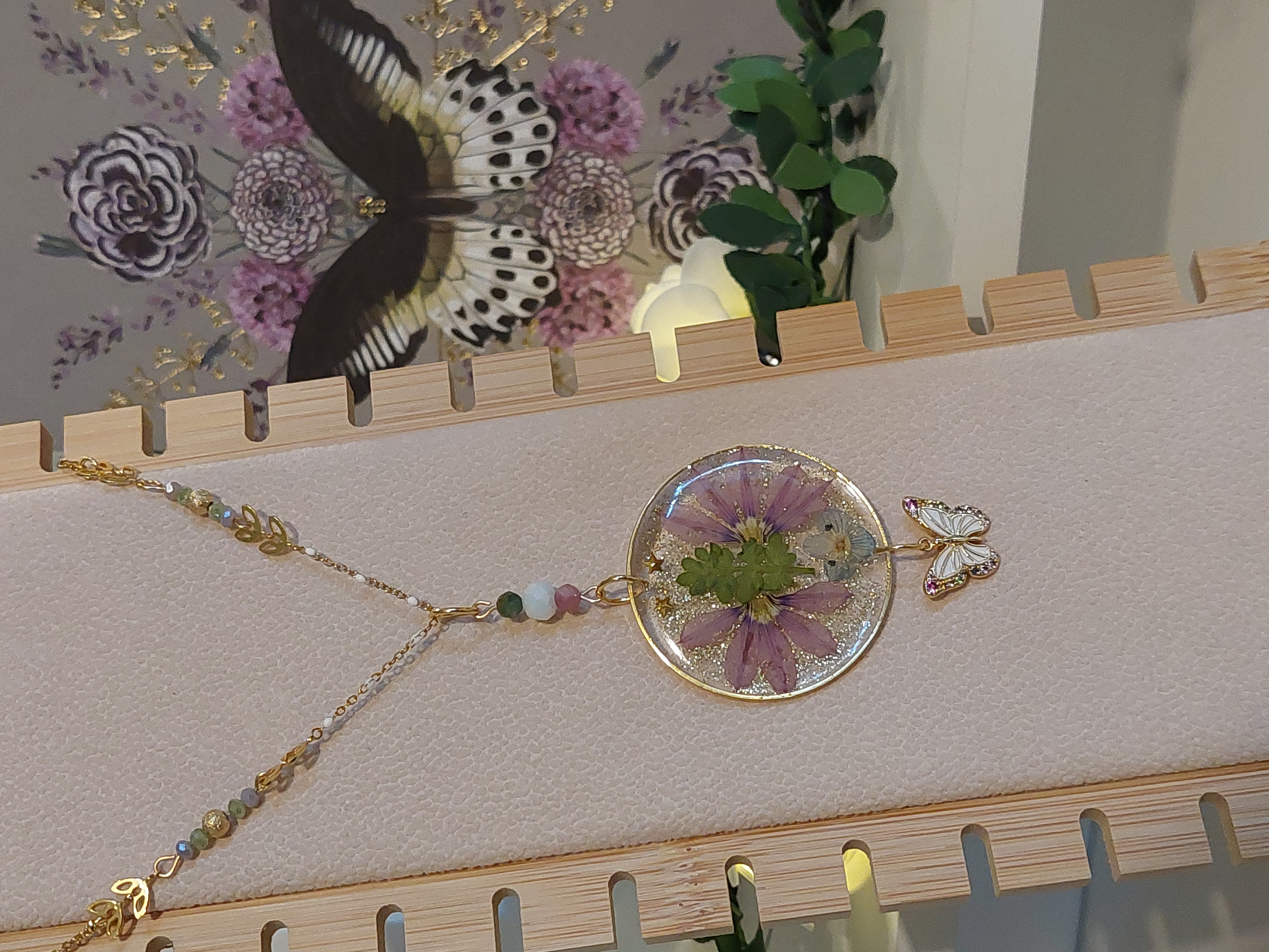 Collier "Le Papillon du Renouveau"