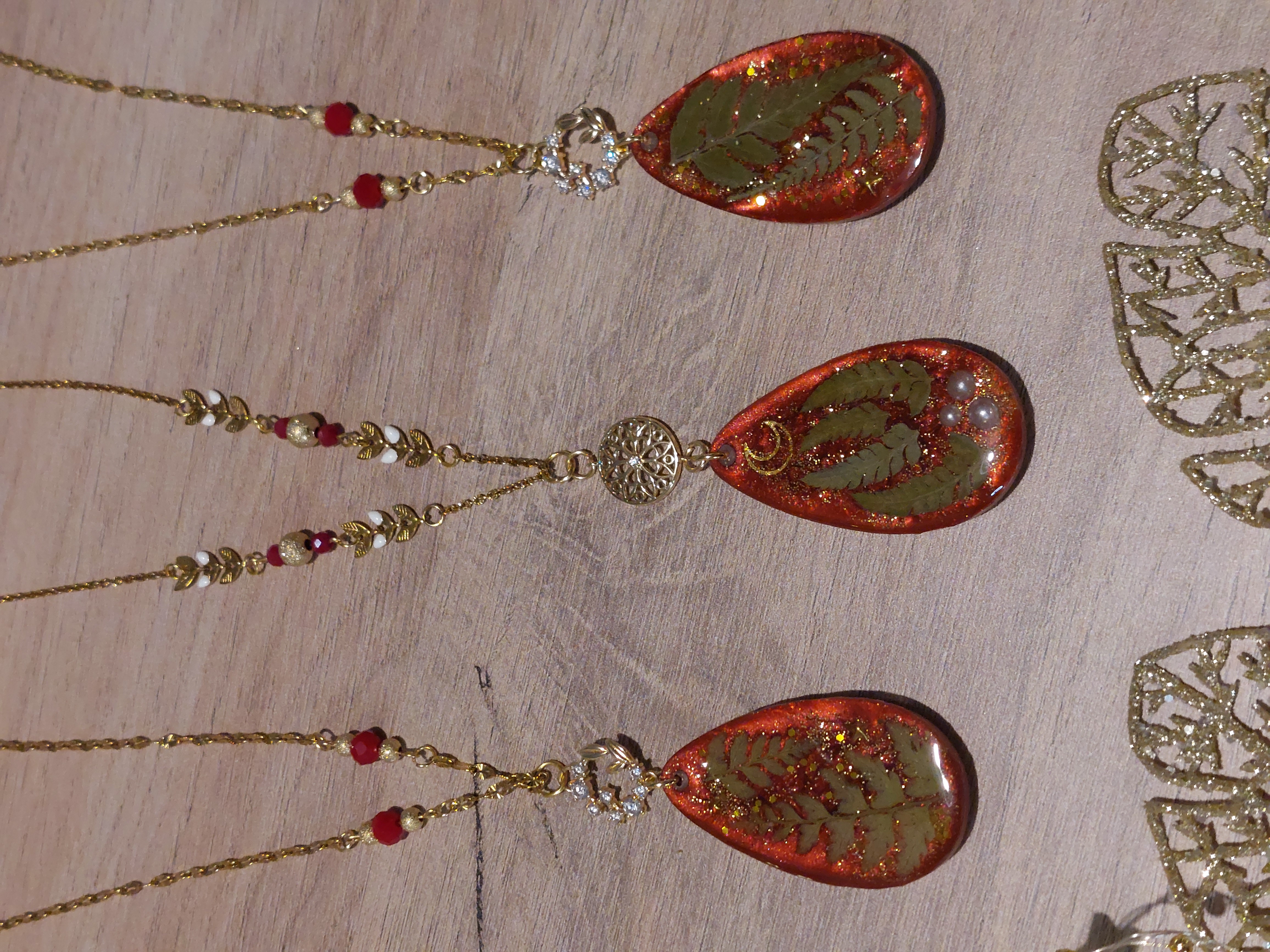 Colliers de Noël - gouttes de fougères