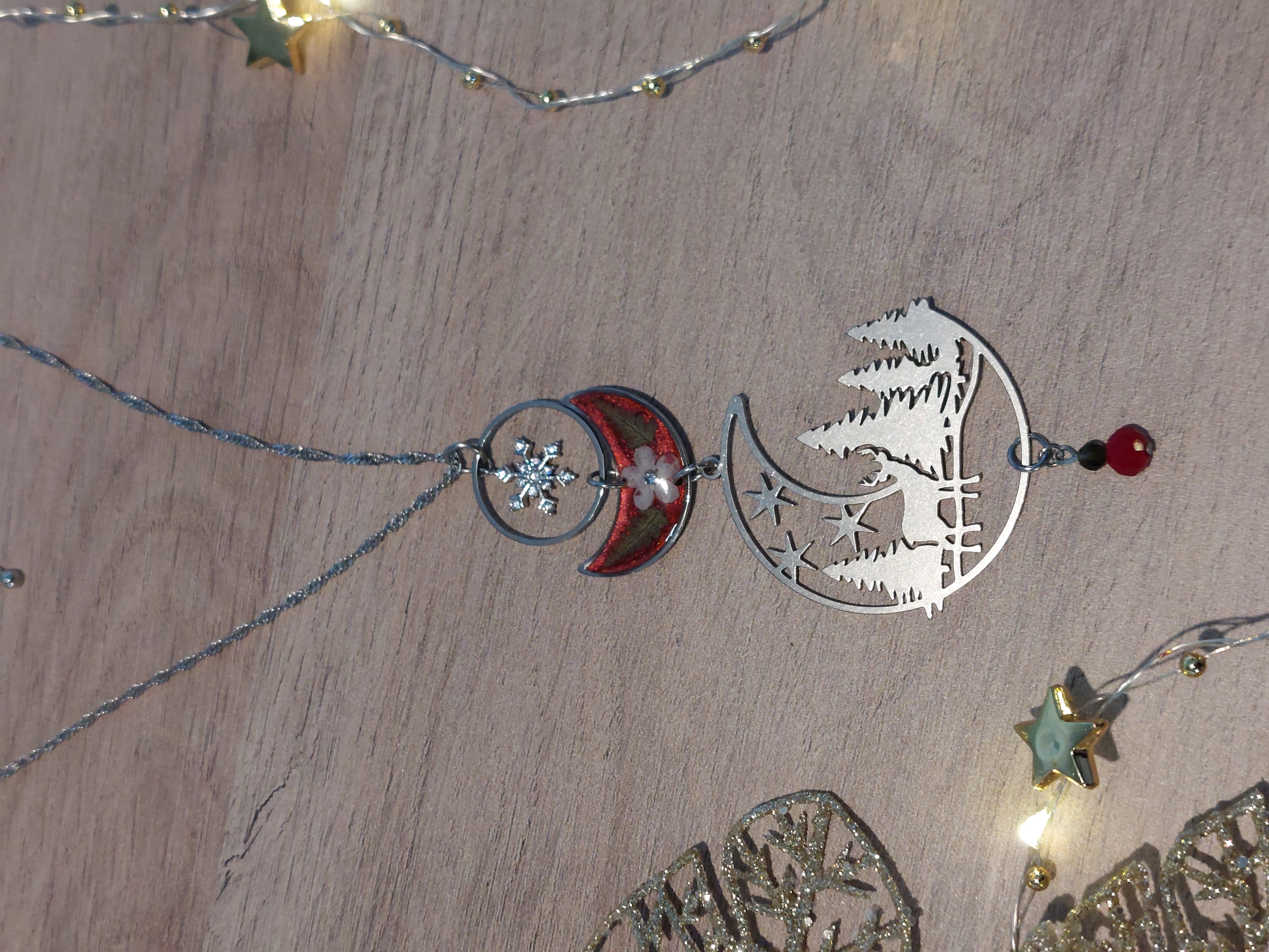 Collier "Un Cerf sous la Lune"