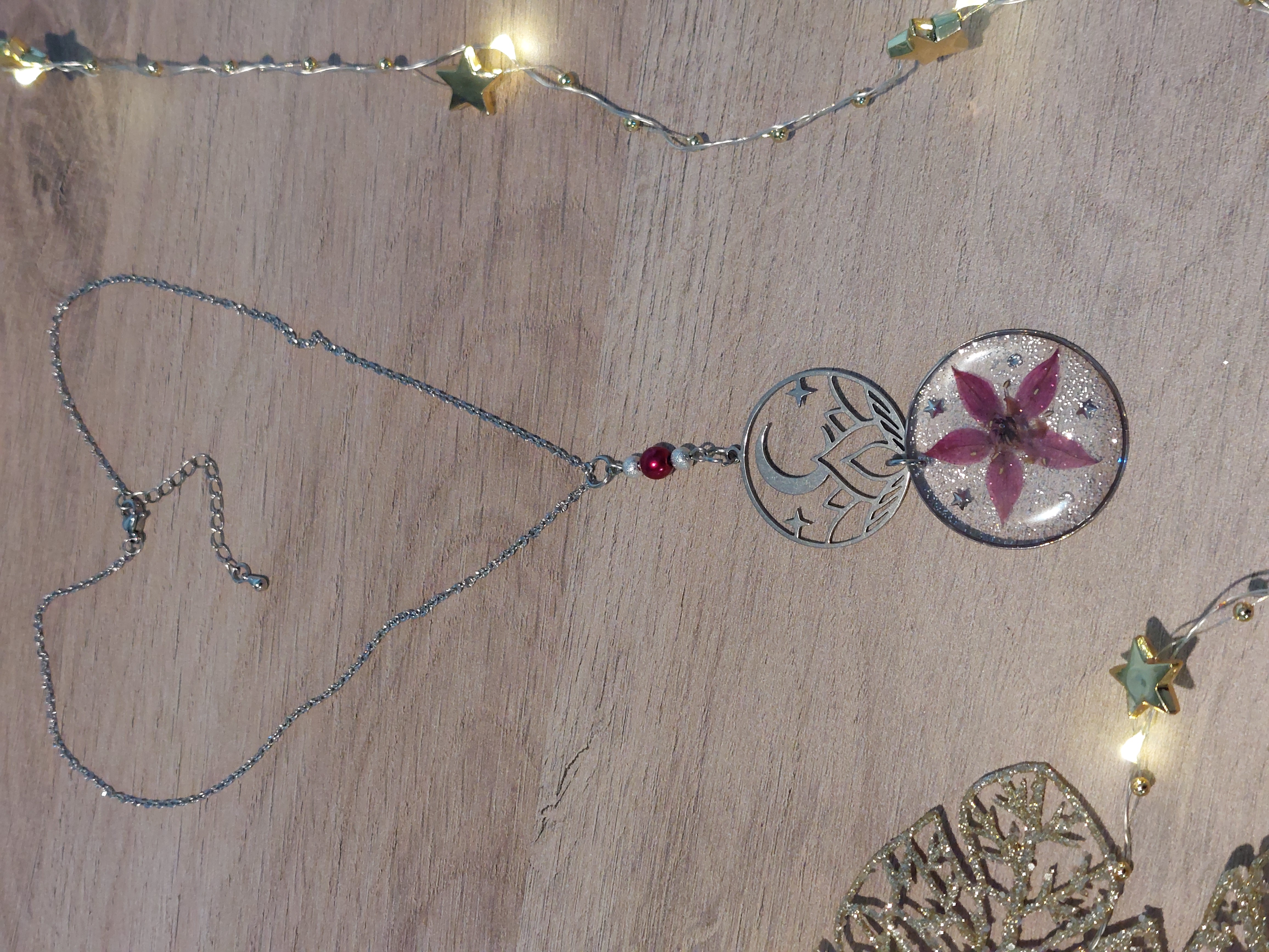 Collier "Lune et Etoiles de Noël"