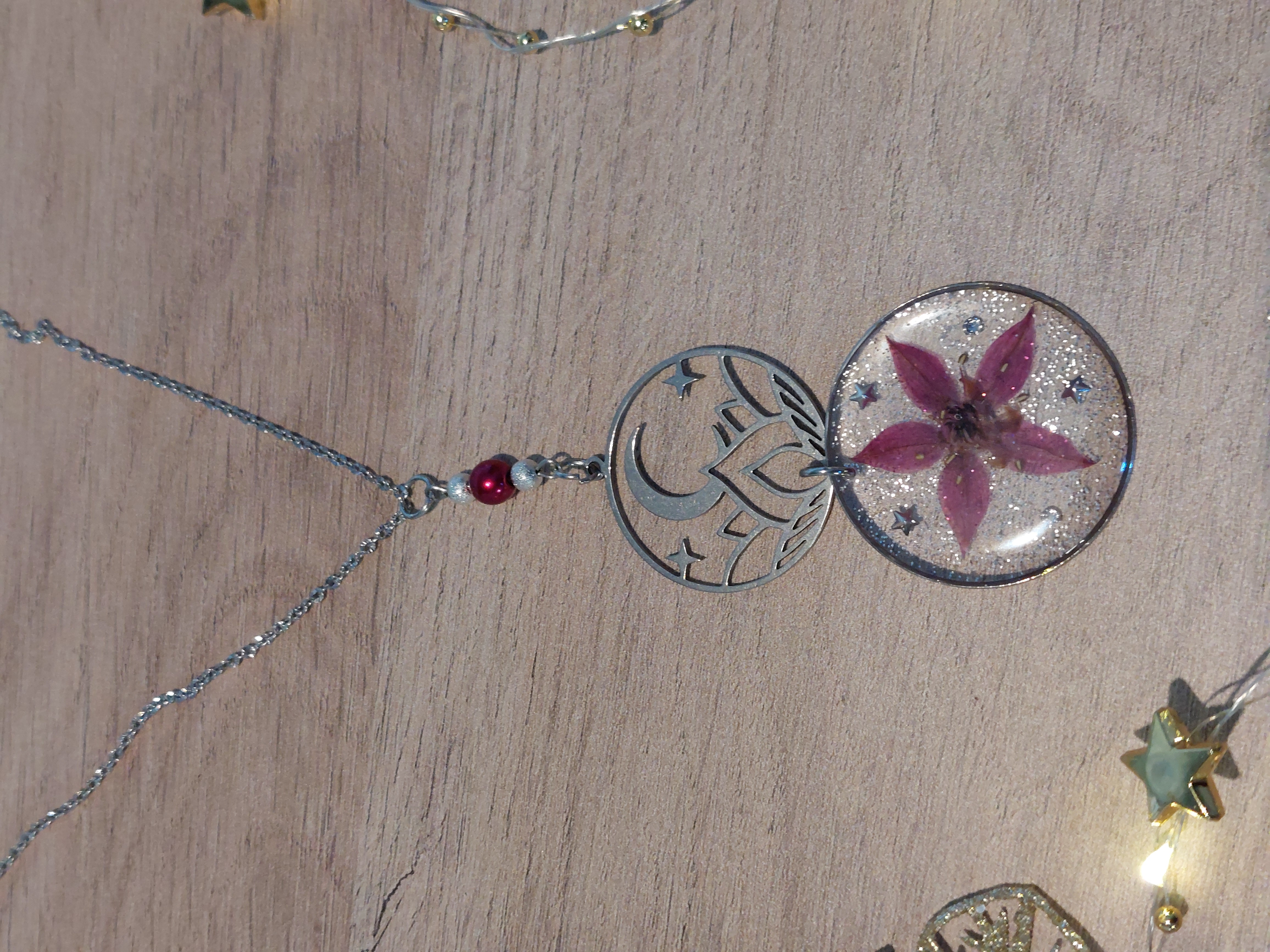 Collier "Lune et Etoiles de Noël"