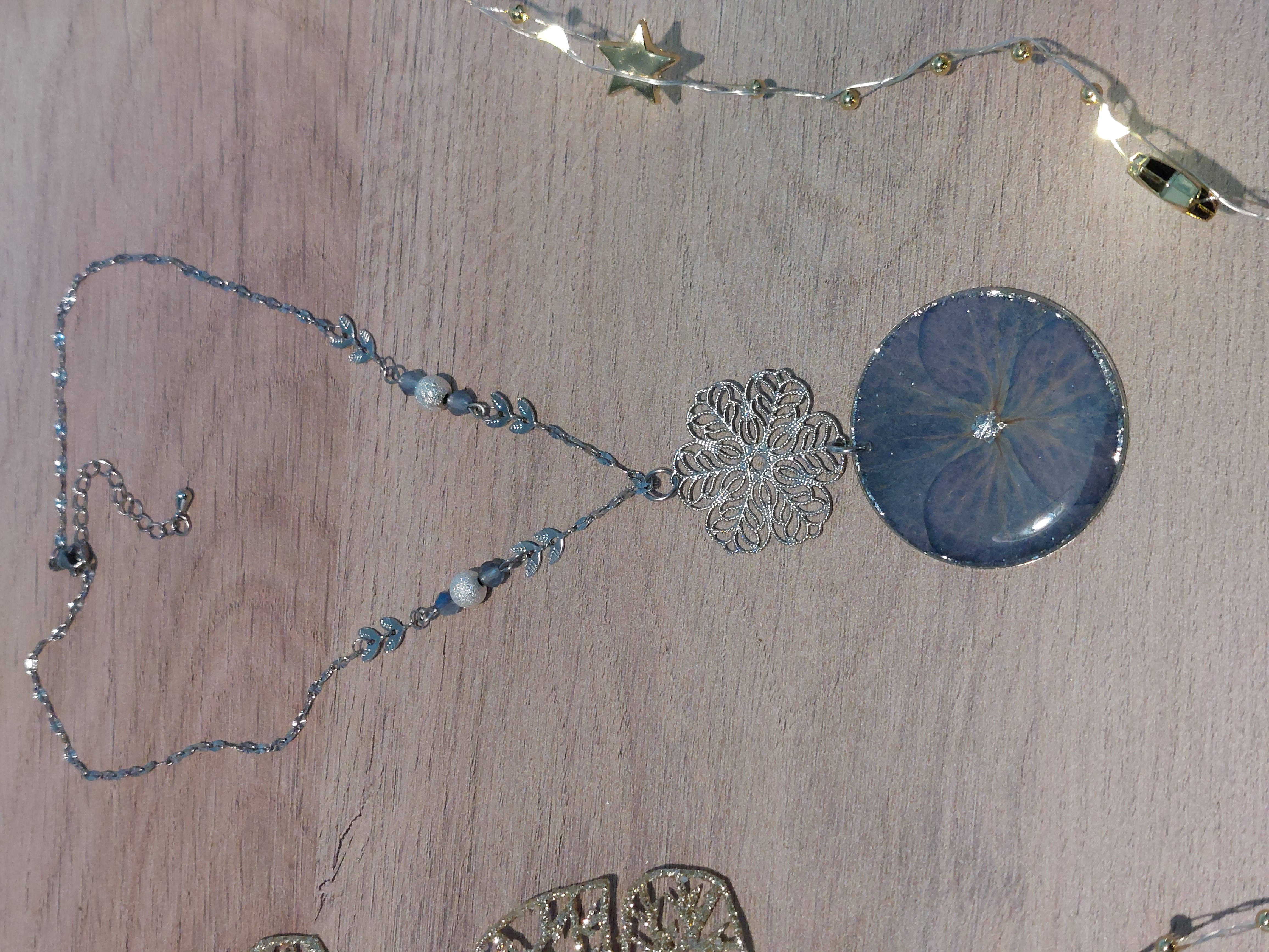 Collier Argenté Hortensia (modèle grand médaillon)