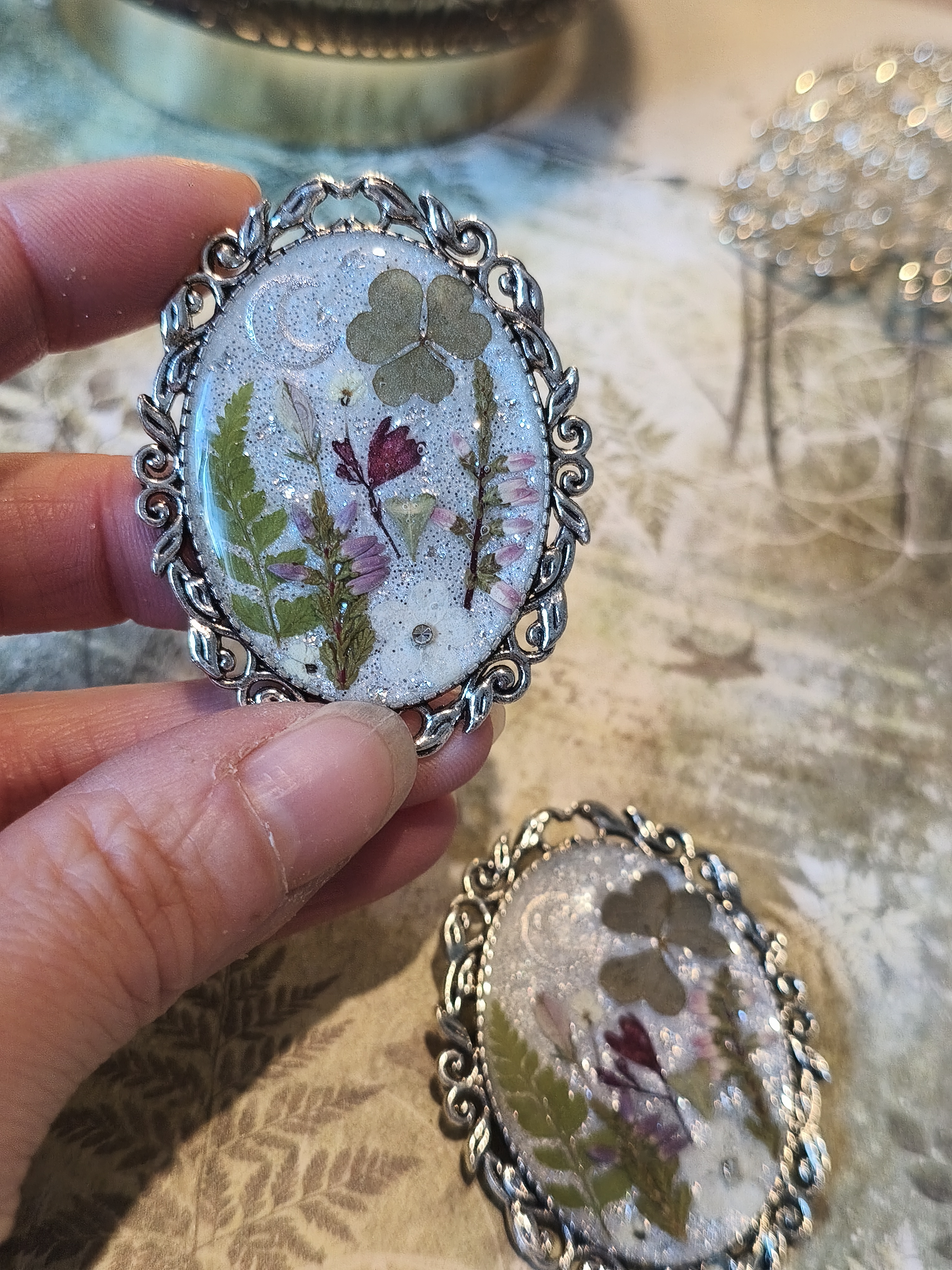 Broche printanière "multifleurs"