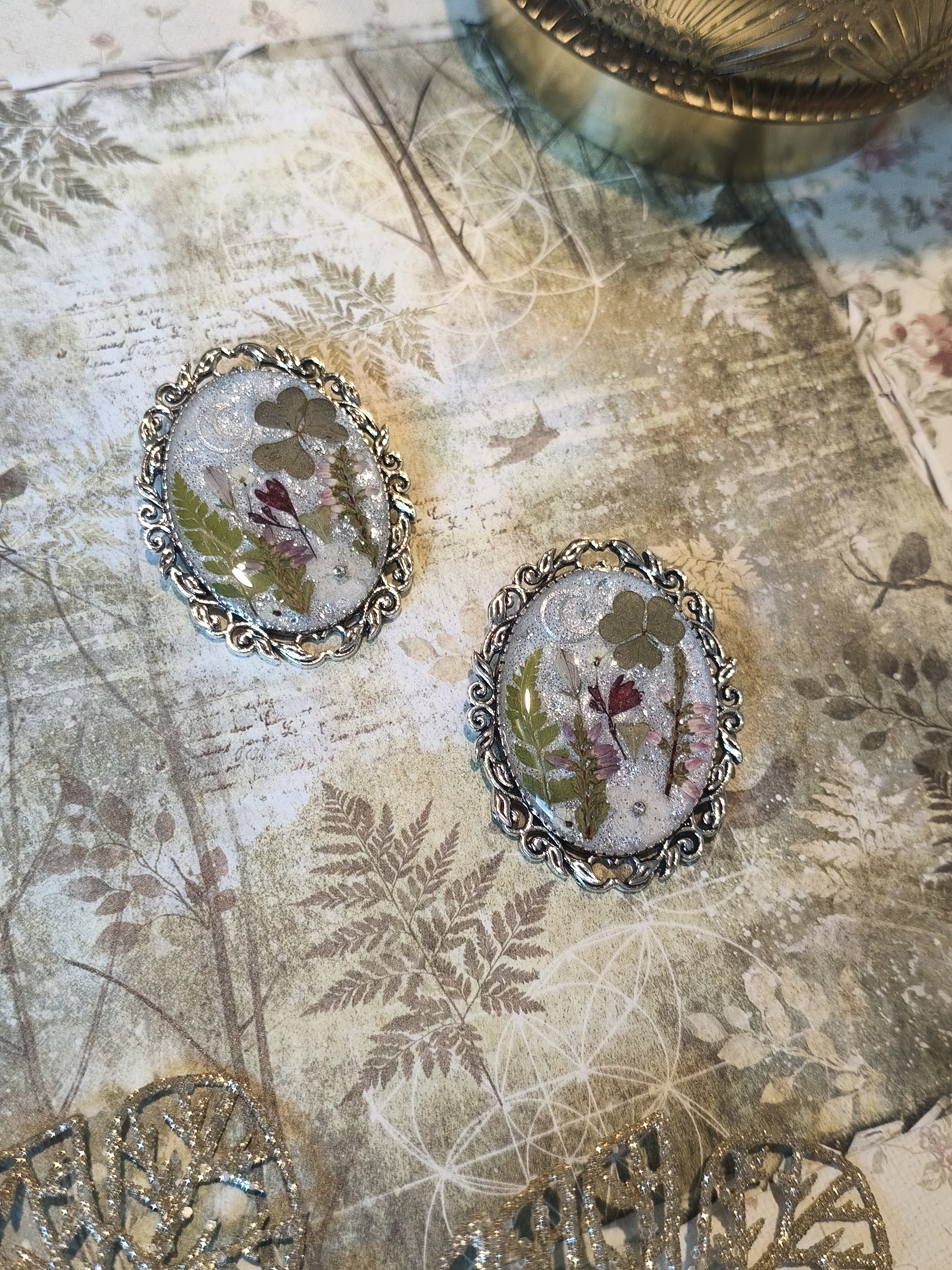 Broche printanière "multifleurs"