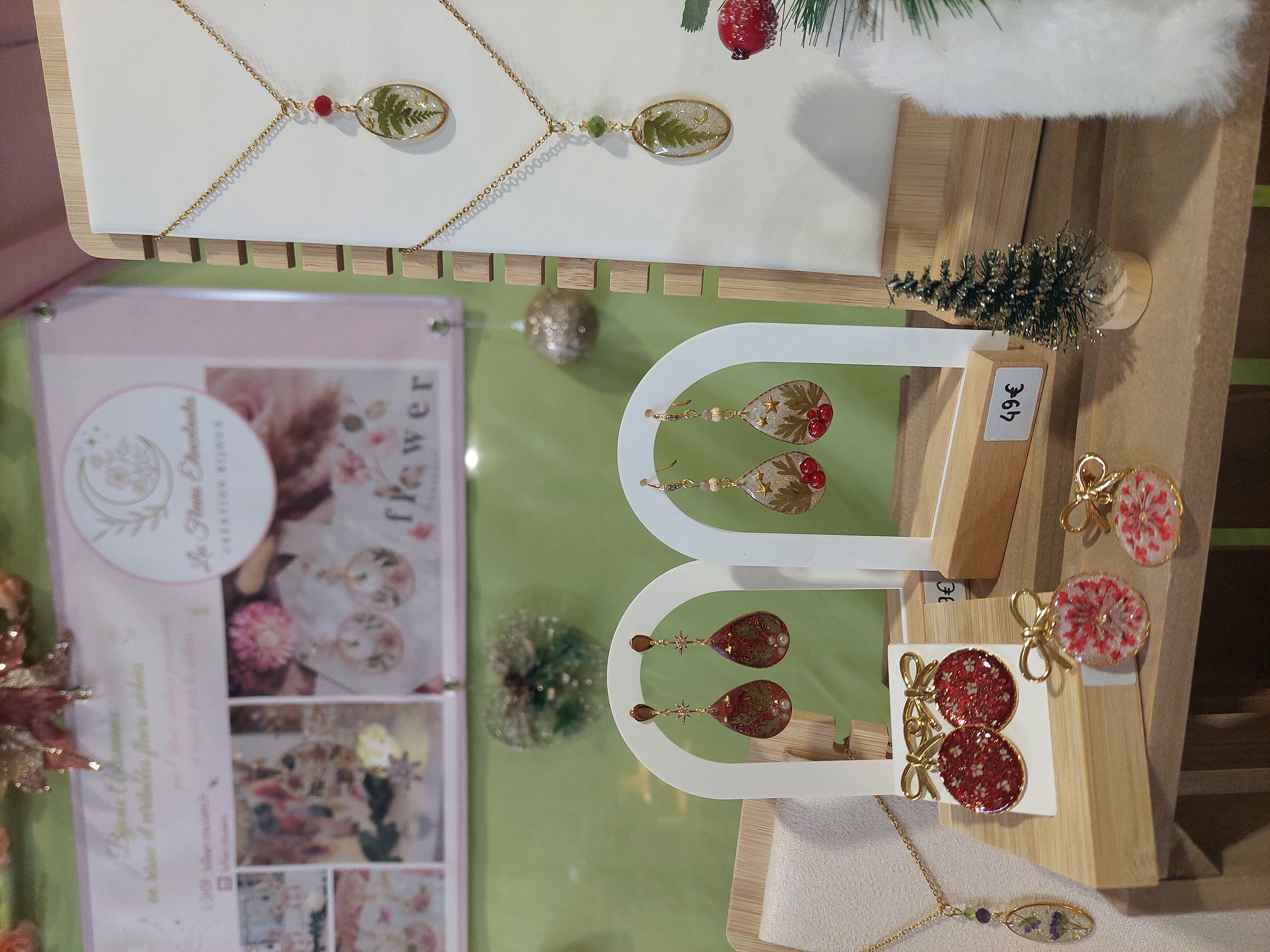 Collier "fougère de Noël"