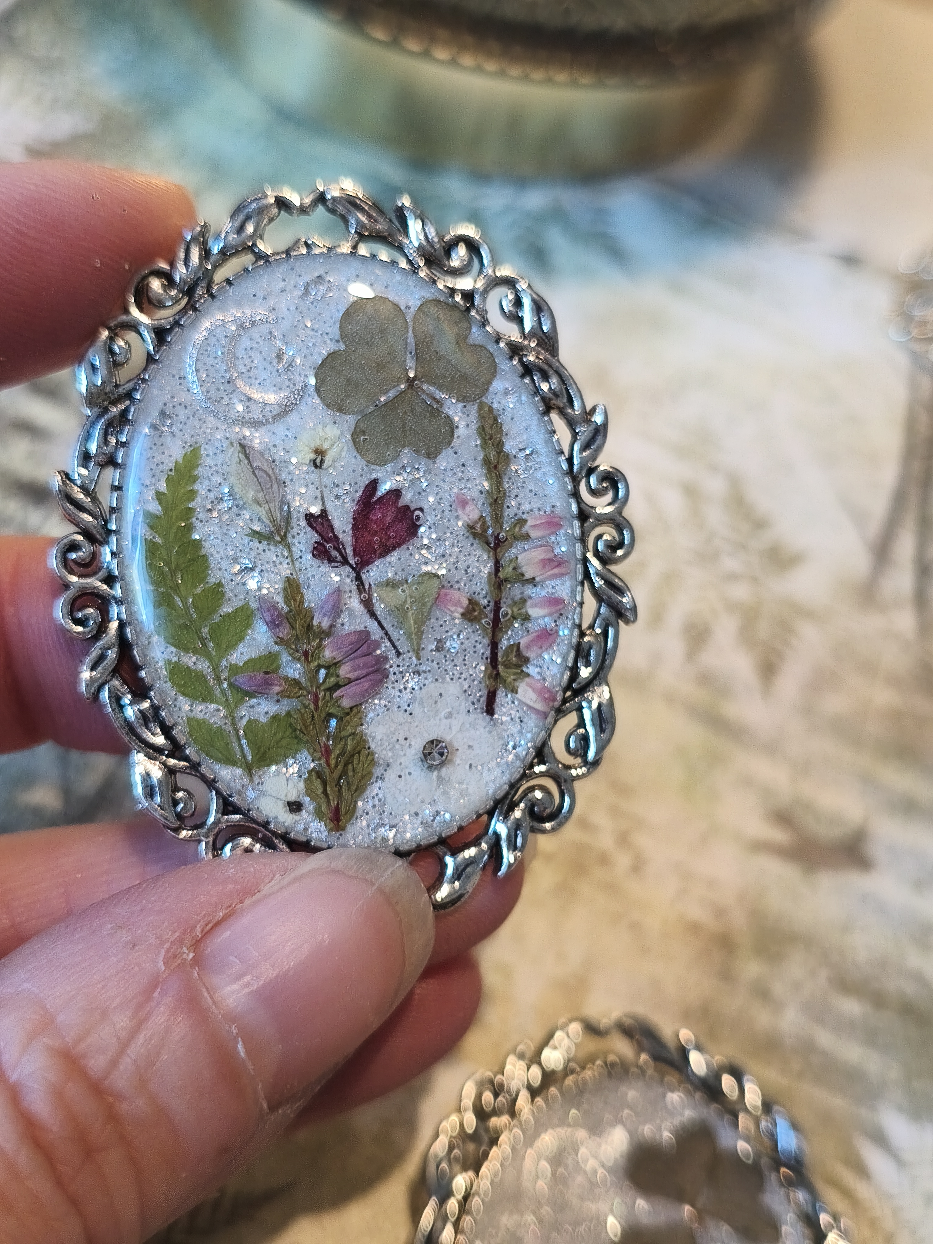 Broche printanière "multifleurs"
