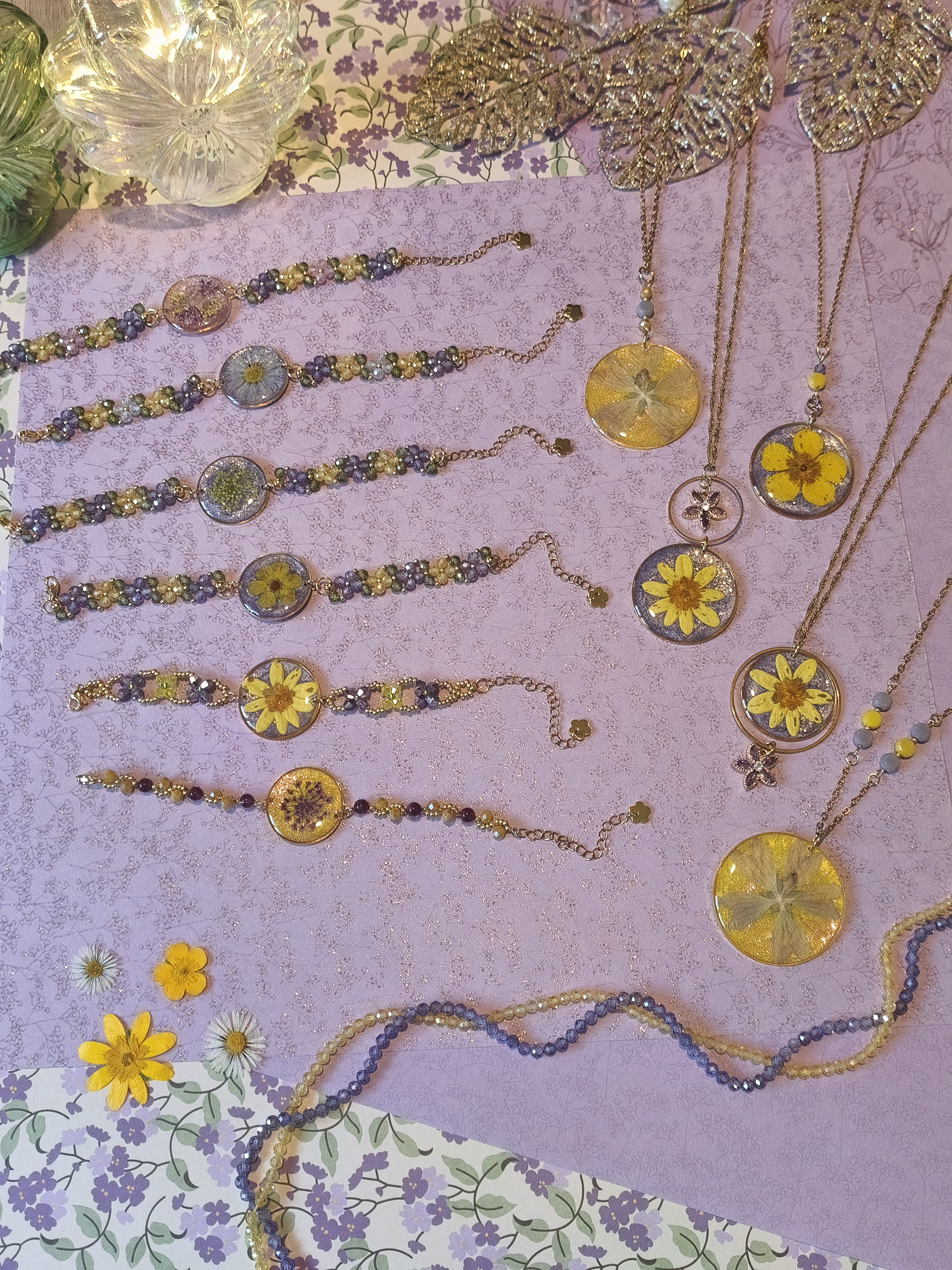 Colliers collection "Purple & Yellow Spring"