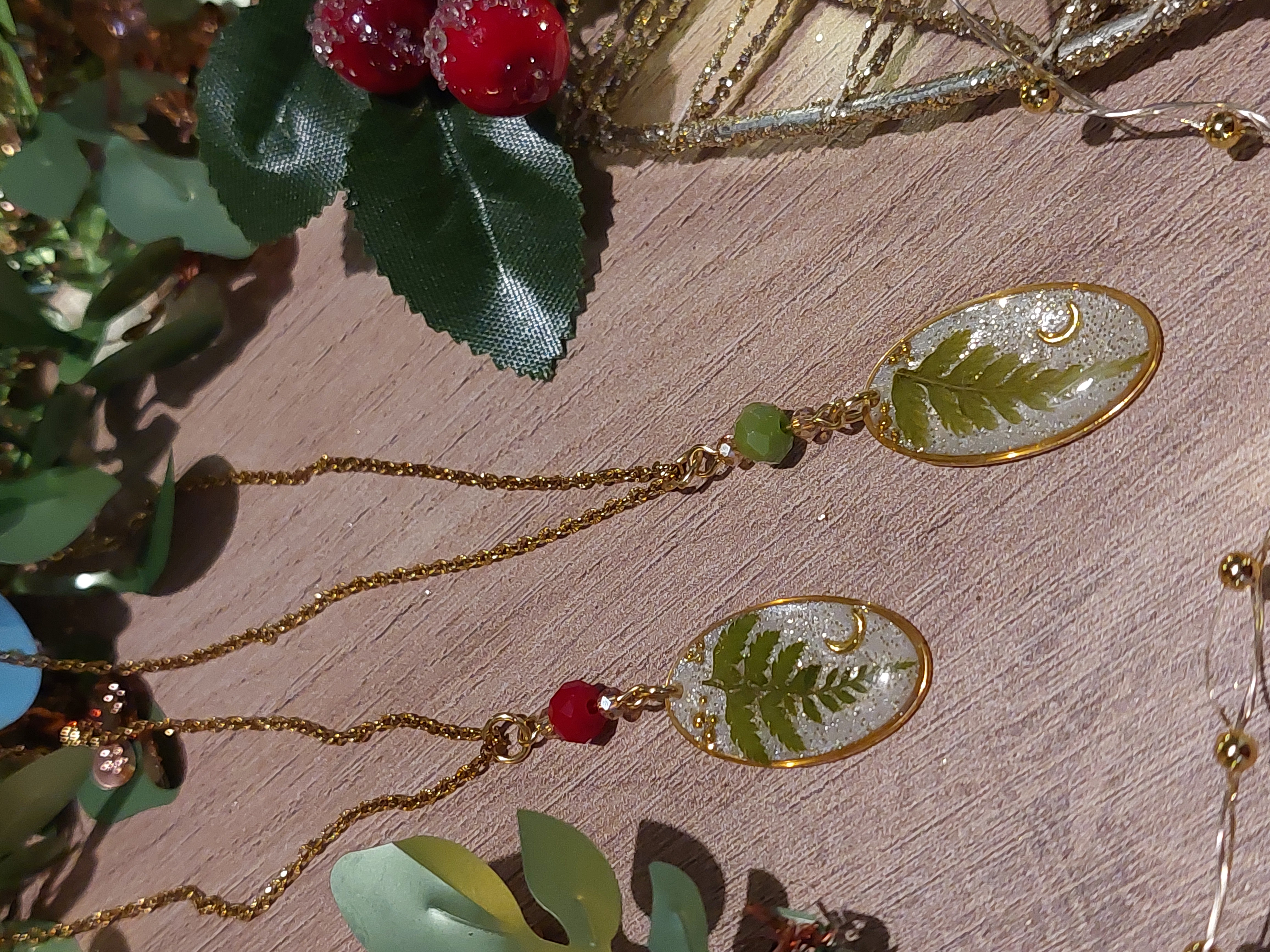 Collier "fougère de Noël"