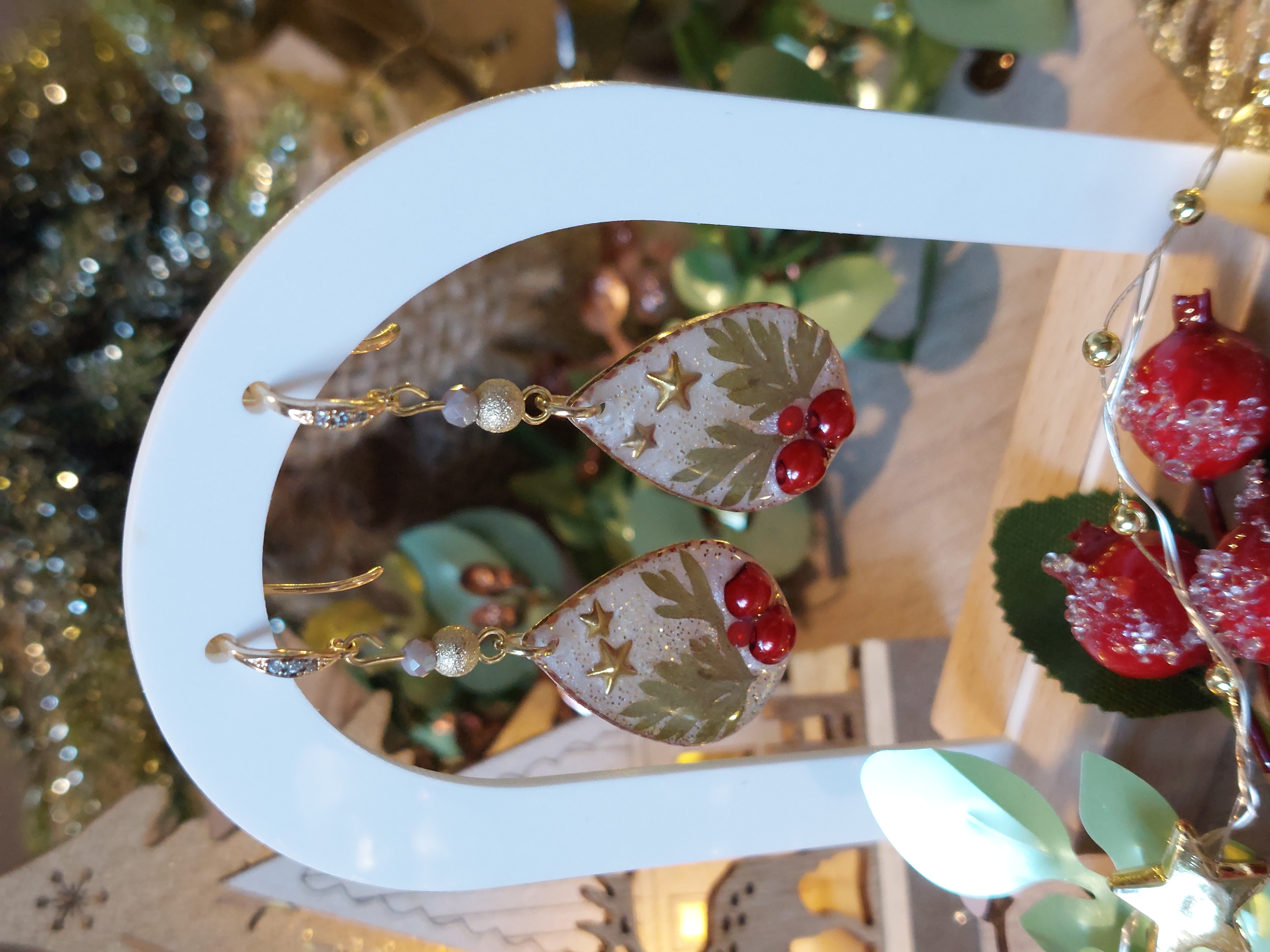 Boucles d'oreilles "gouttes de houx" de Noël
