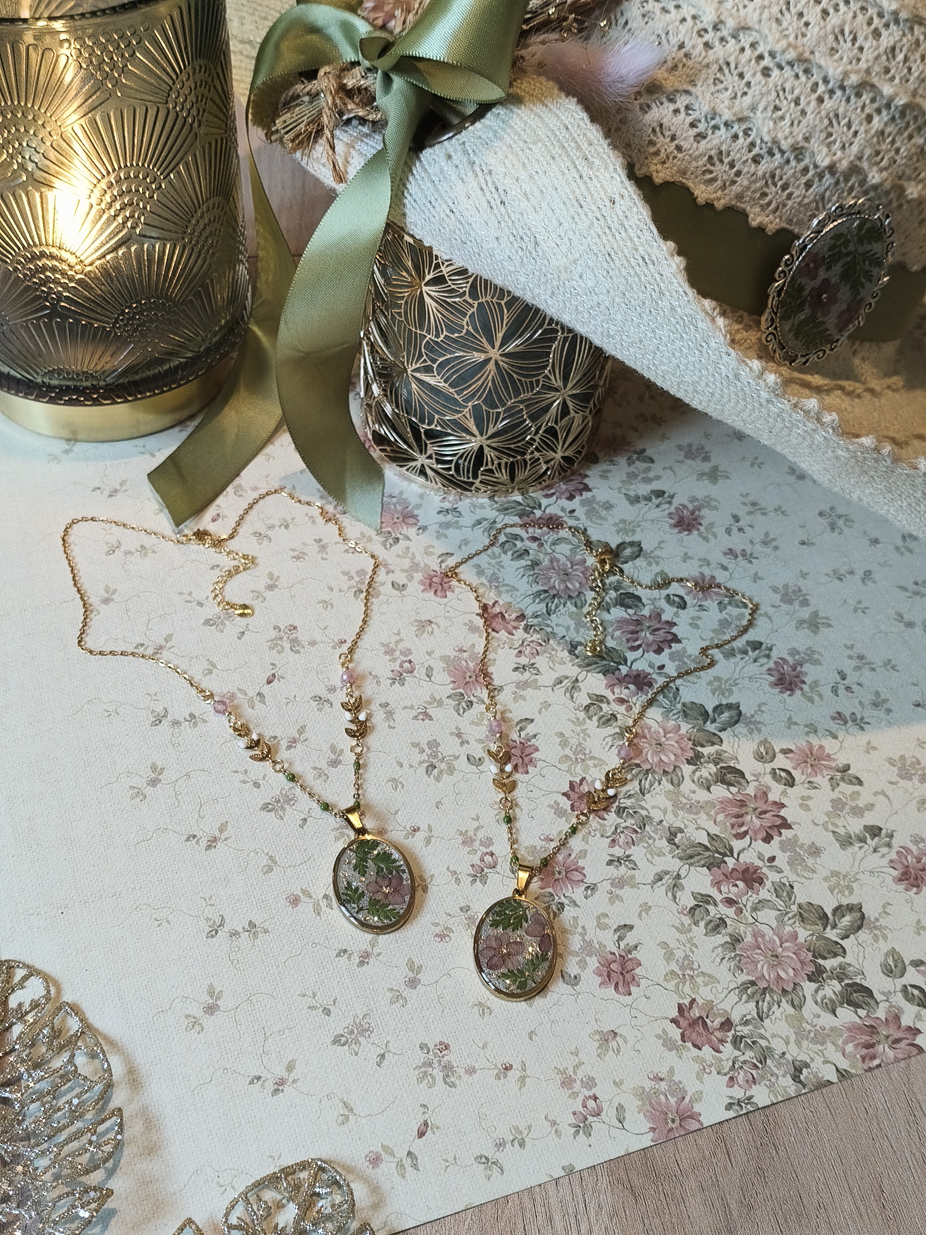 Collier printanier jasmin rose