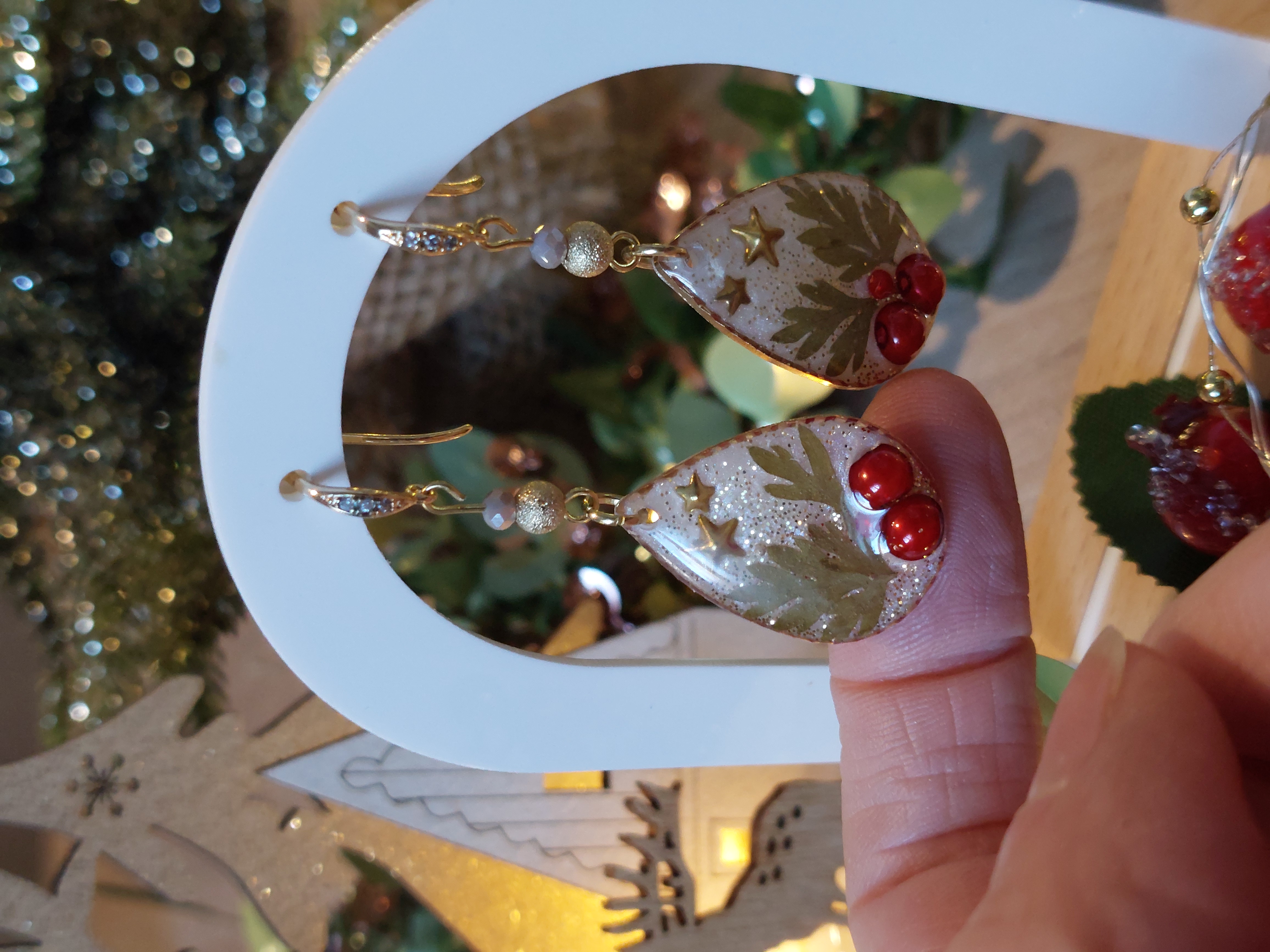 Boucles d'oreilles "gouttes de houx" de Noël