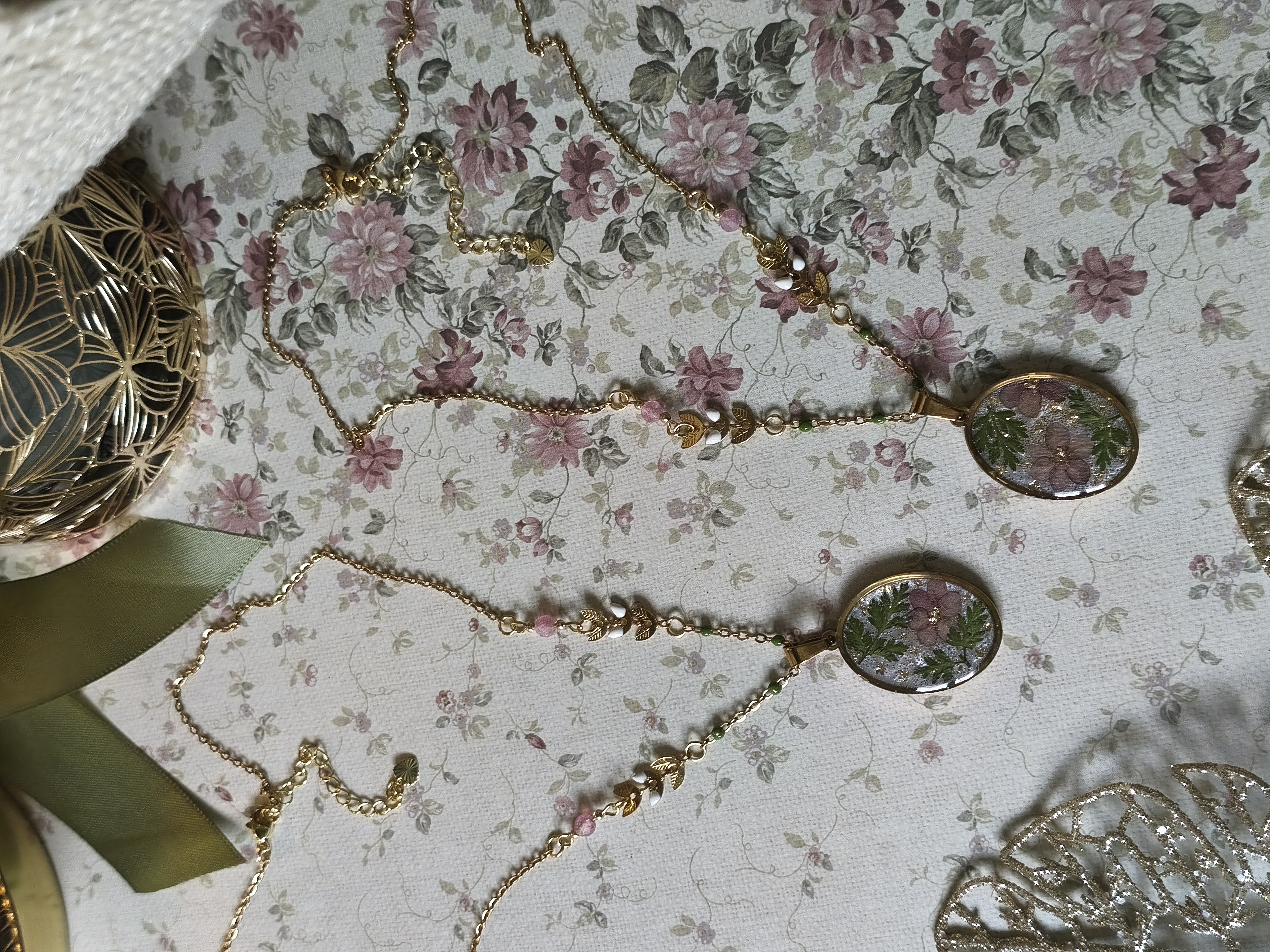 Collier printanier jasmin rose