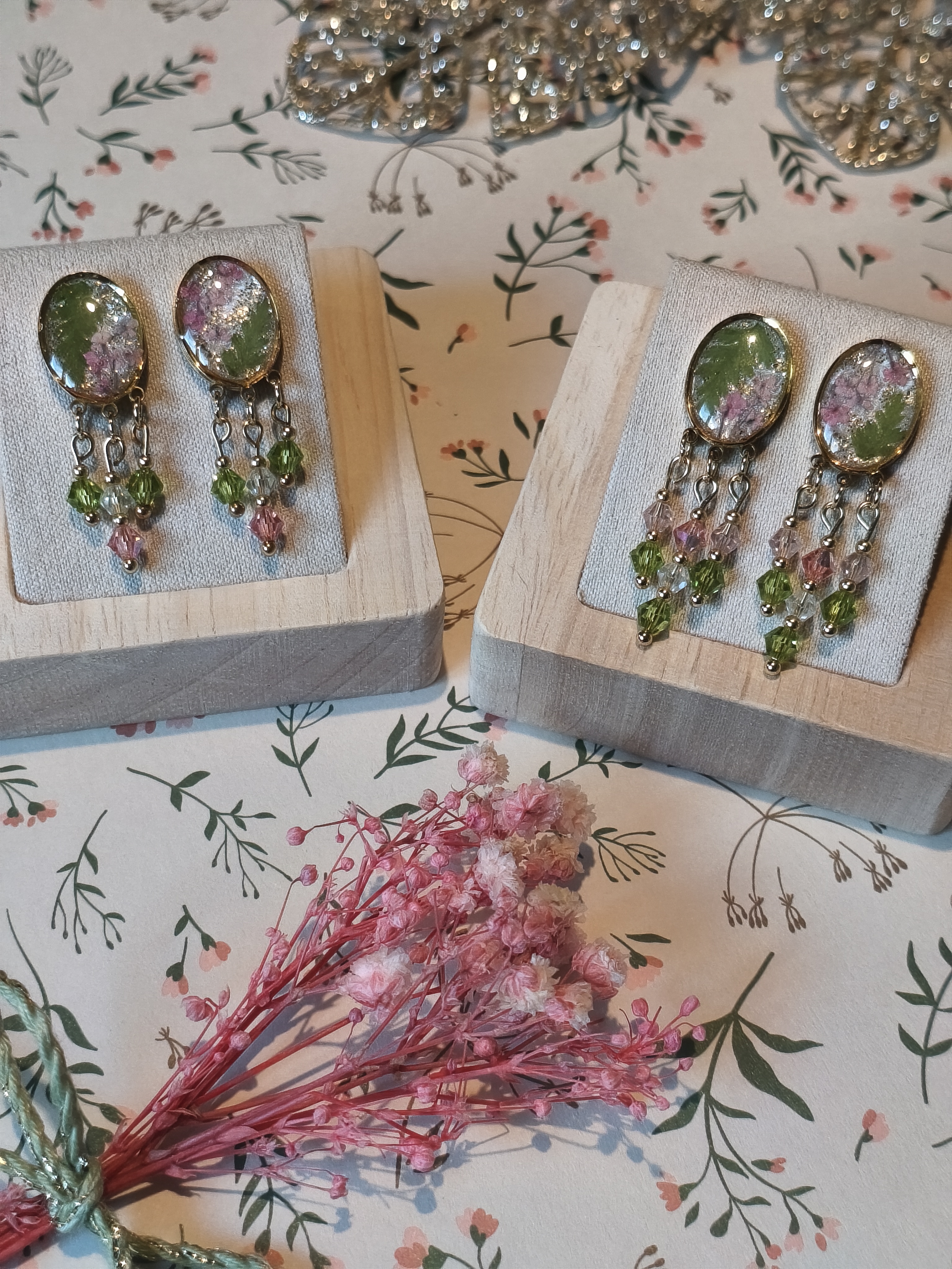 Boucles d'oreilles fougère & fleurs étincelantes