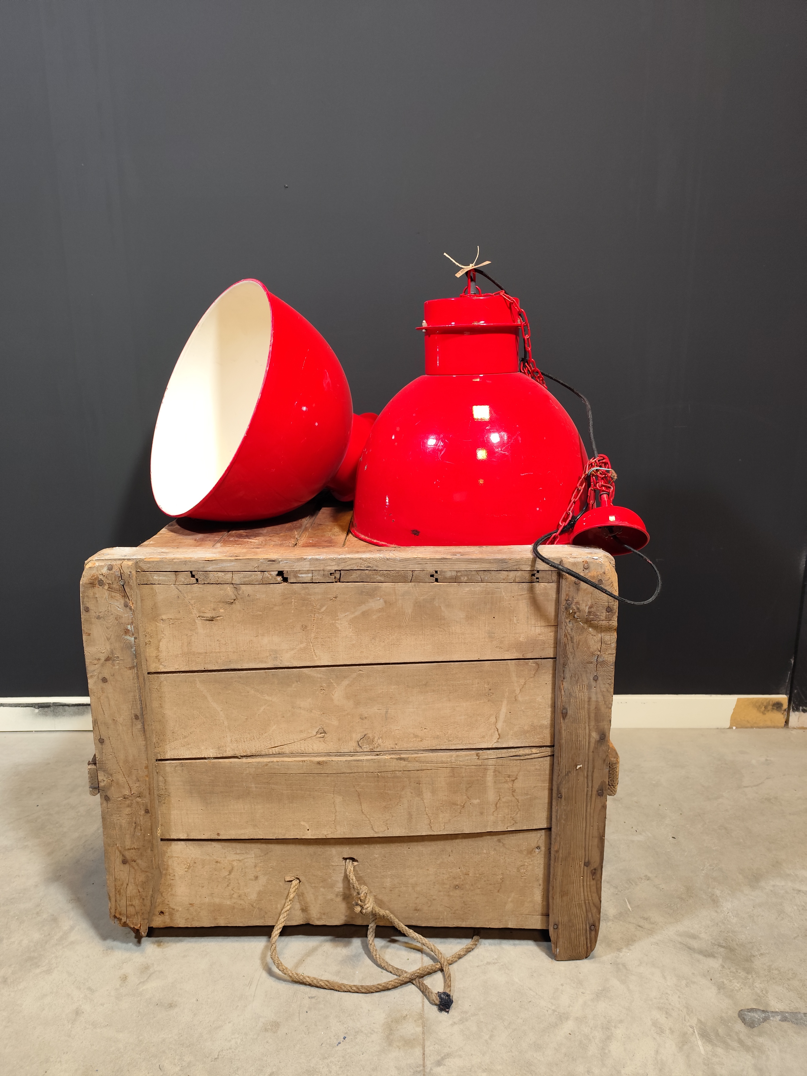 Lámpara roja industrial