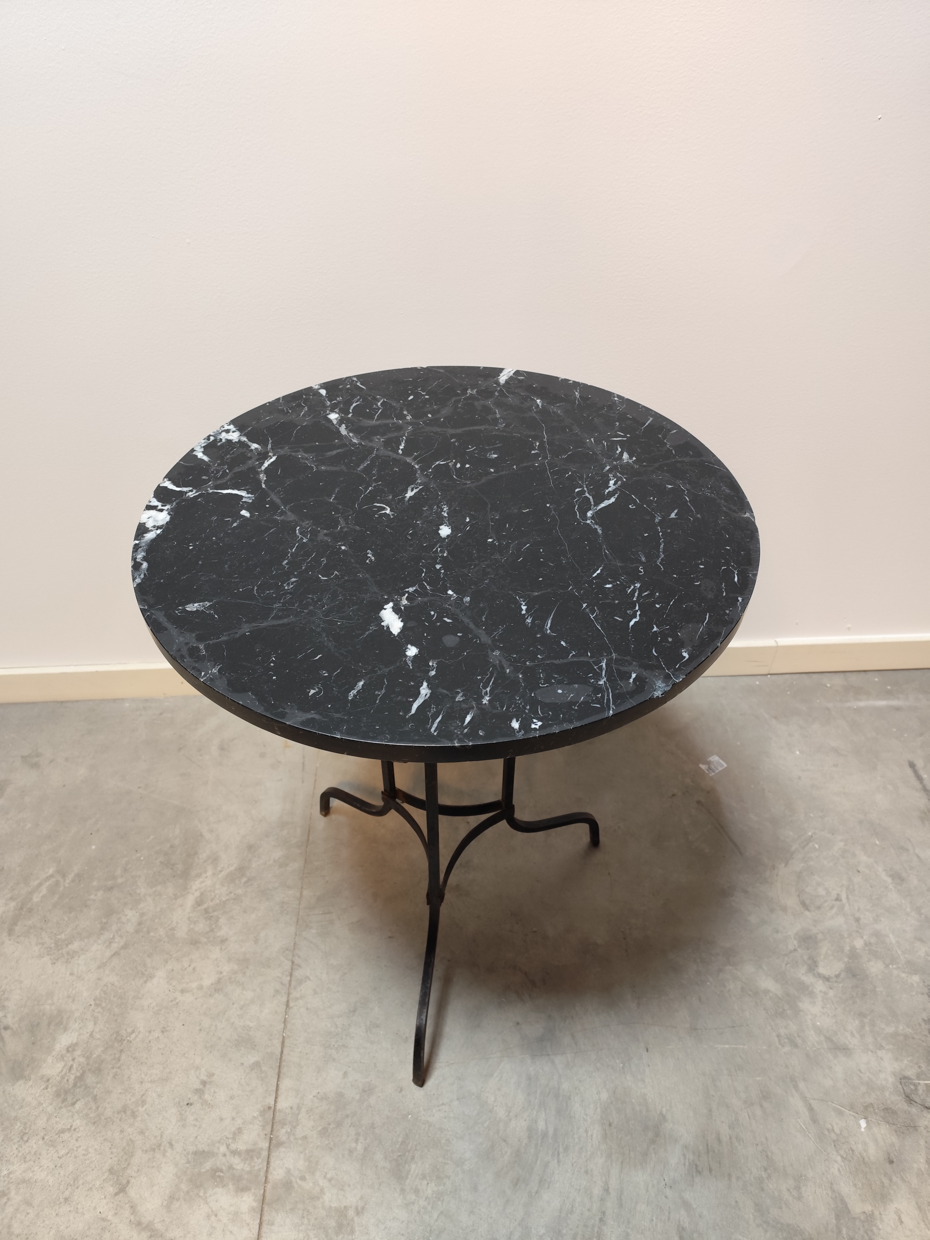 Mesa redonda exterior