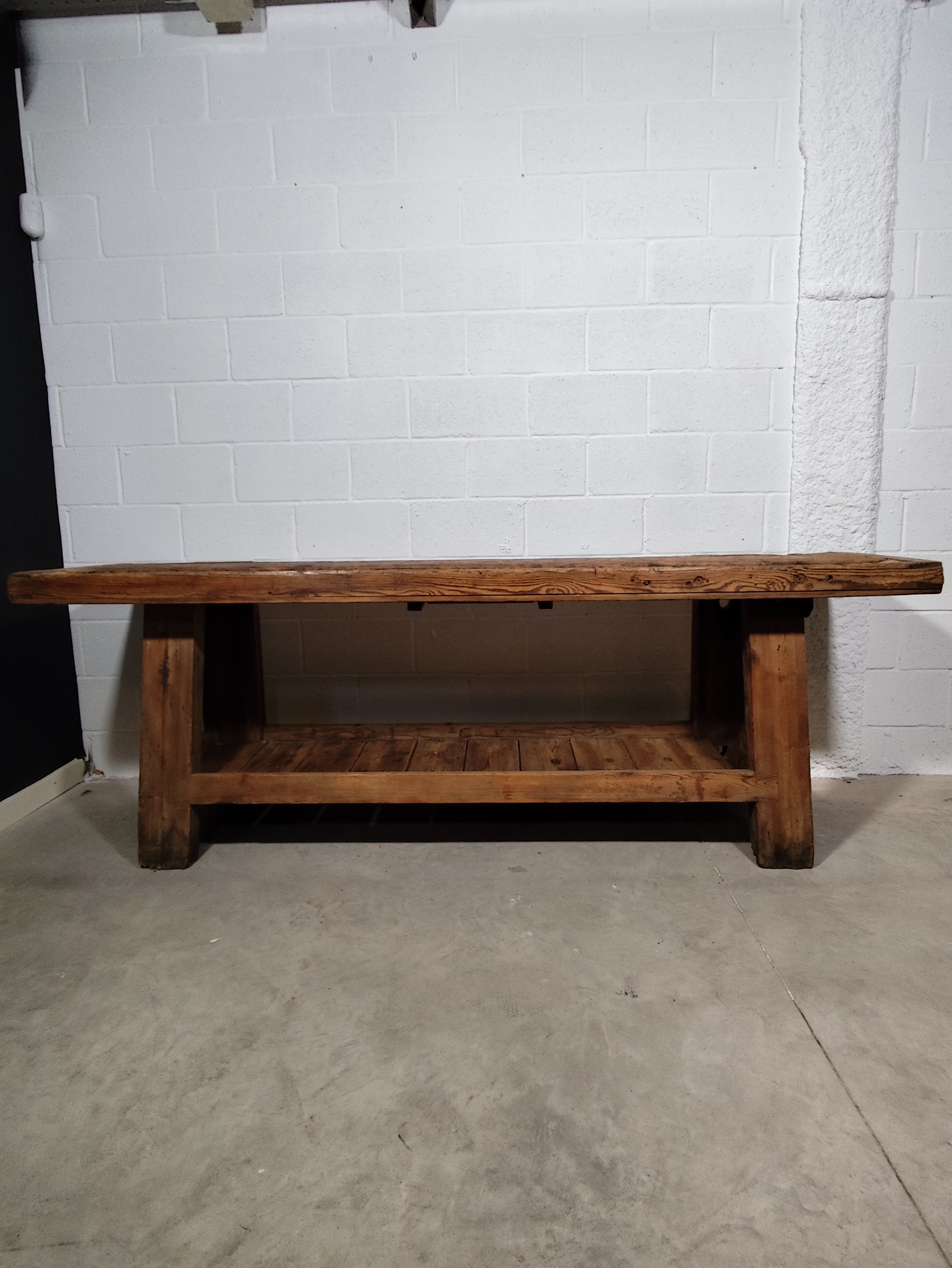 Banco de carpintero de pino restaurado