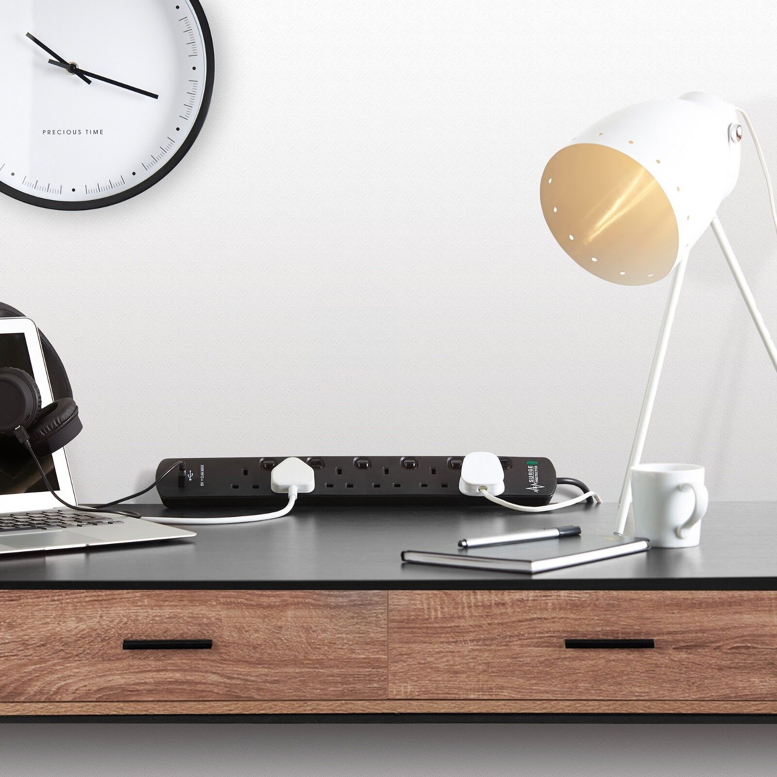 6 Way Plug Extension with USB - 6 Gang 2m Universal Power Strip - VonHaus