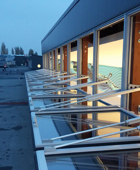 mcr OSO THERM 75 SMOKE DISCHARGE WINDOWS