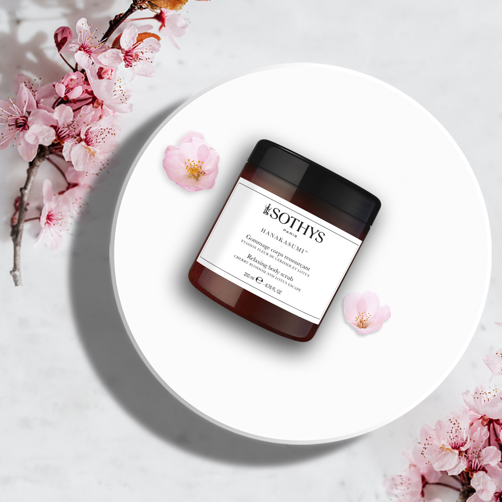Sothys Atpalaiduojamasis Kūno Šveitiklis 200ml – Vyšnių Žiedų ir Lotoso Aromatas, Švelninimas