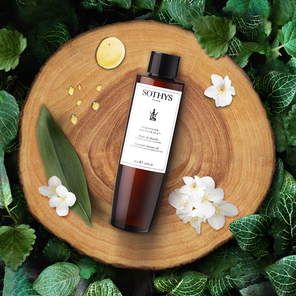 Sothys Aromatinis Dušo Aliejus Indonésie Ancestrale™ Santalo ir Jazminų Kvapo Escape 200ml – Prabangus Atsipalaidavimas ir Švelnus Valymas Jūsų Odai