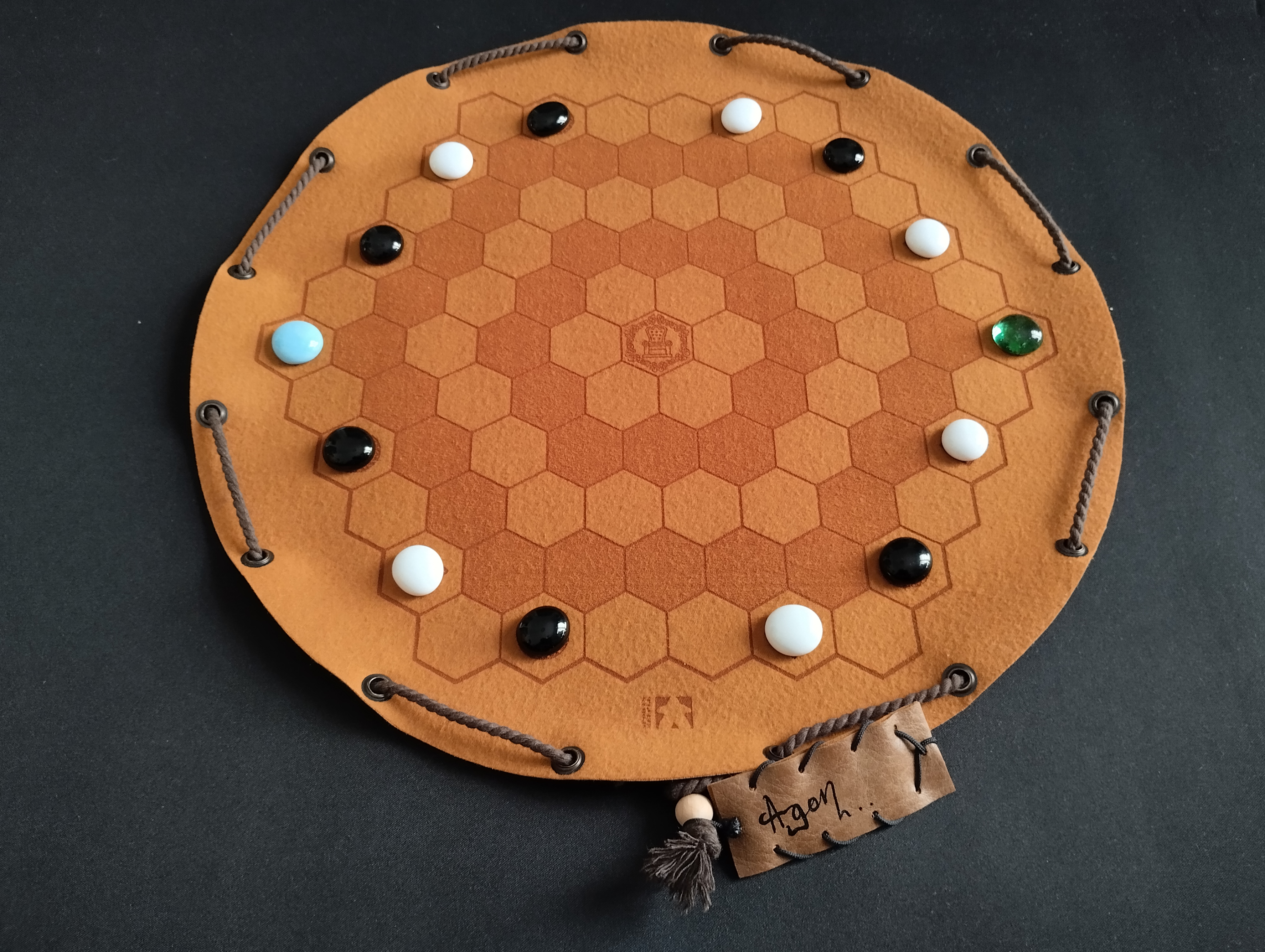 Agon - victorian 1842 board game in faux leather pouch, 35 cm / 13.78 inches diameter