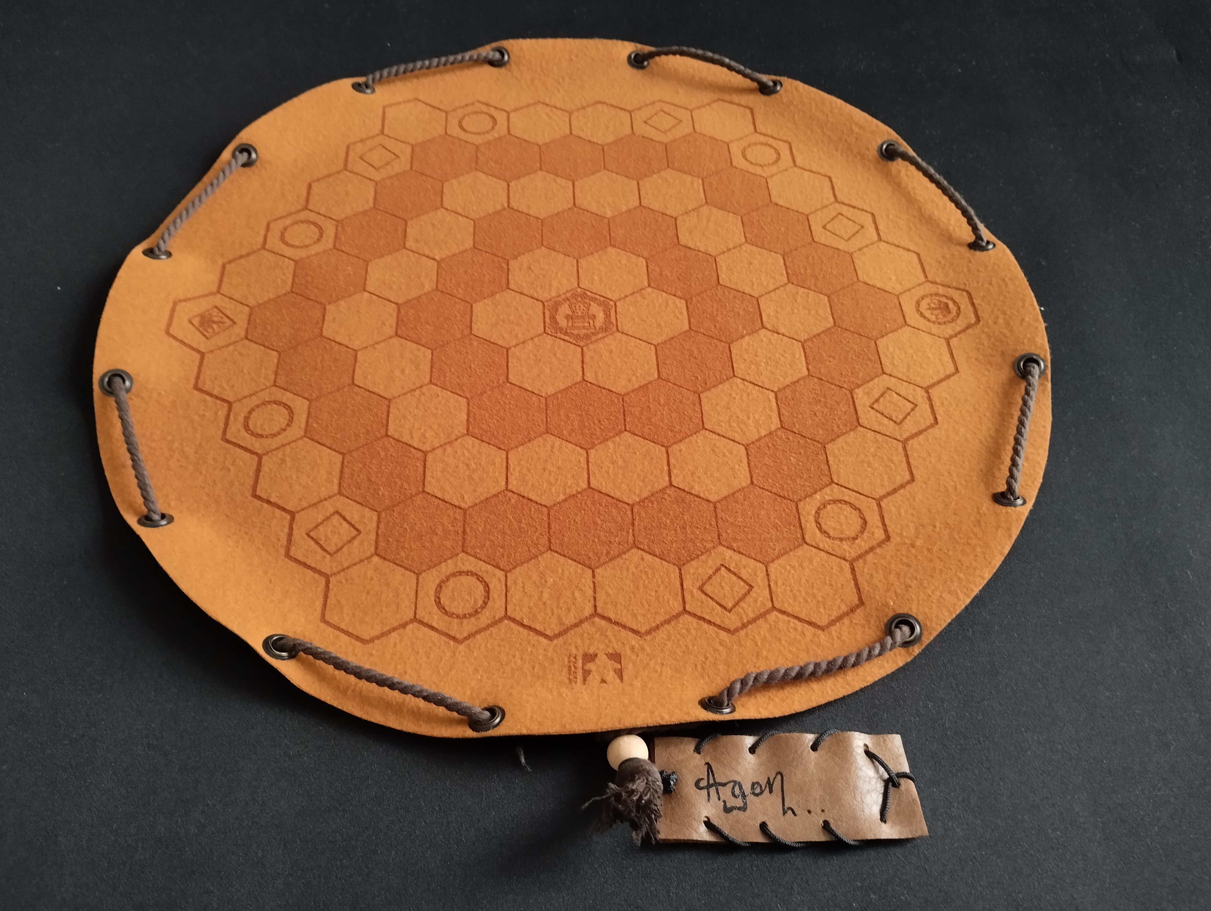 Agon - victorian 1842 board game in faux leather pouch, 35 cm / 13.78 inches diameter