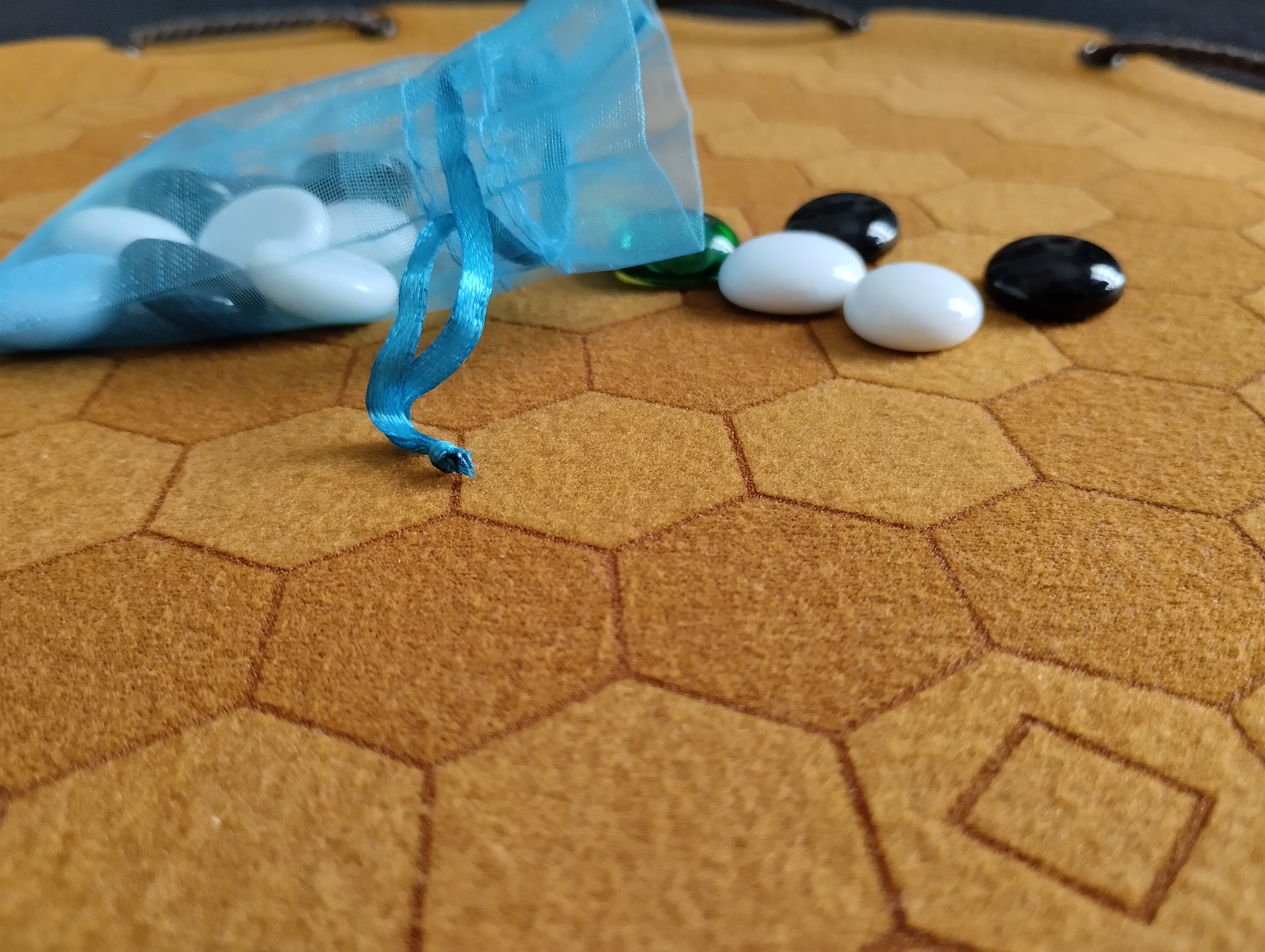 Agon - victorian 1842 board game in faux leather pouch, 35 cm / 13.78 inches diameter