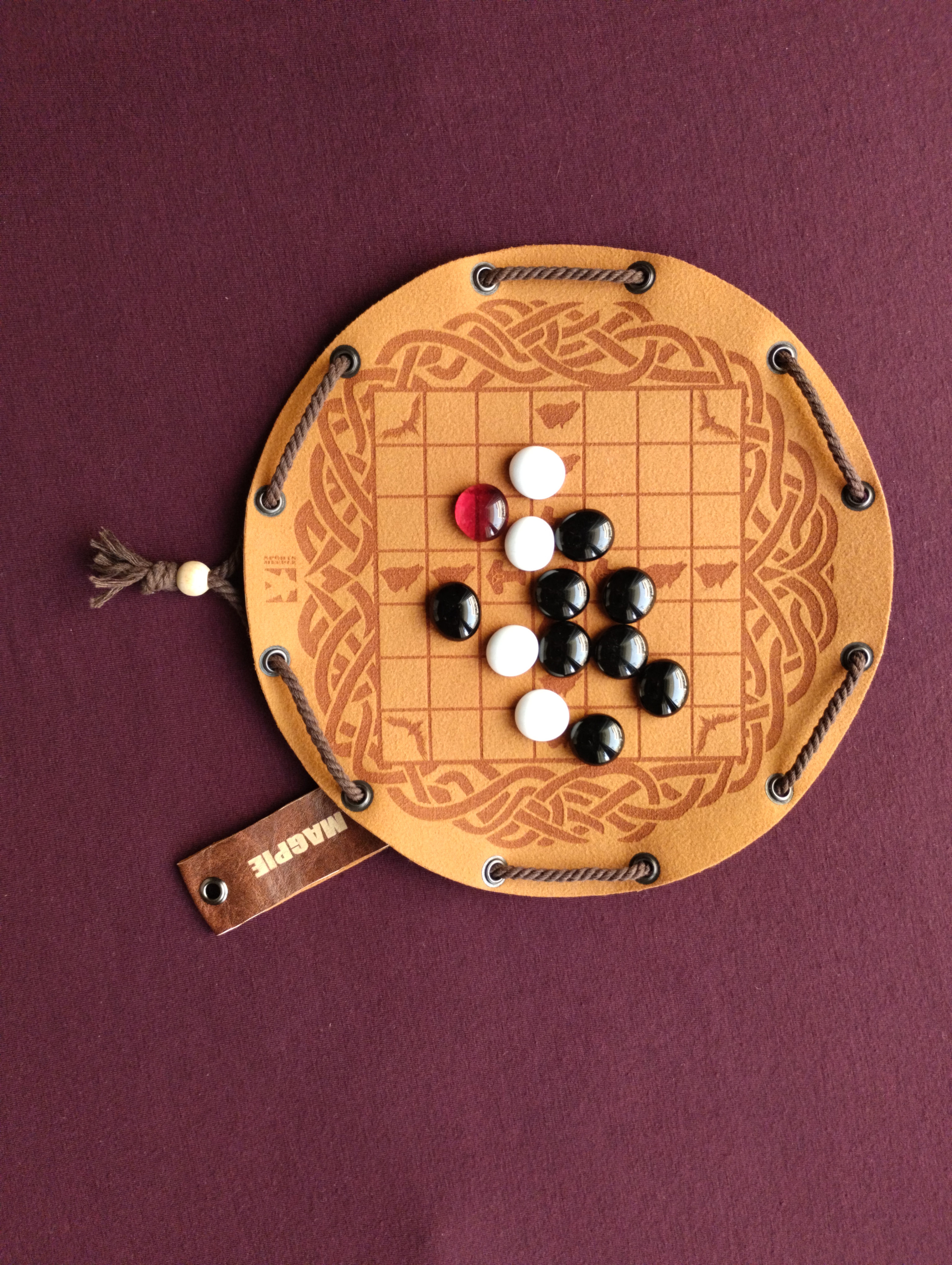 Hnefatafl Magpie Viking Chess ancient historical board game in faux leather pouch, 22.5cm, 8.85inch diameter